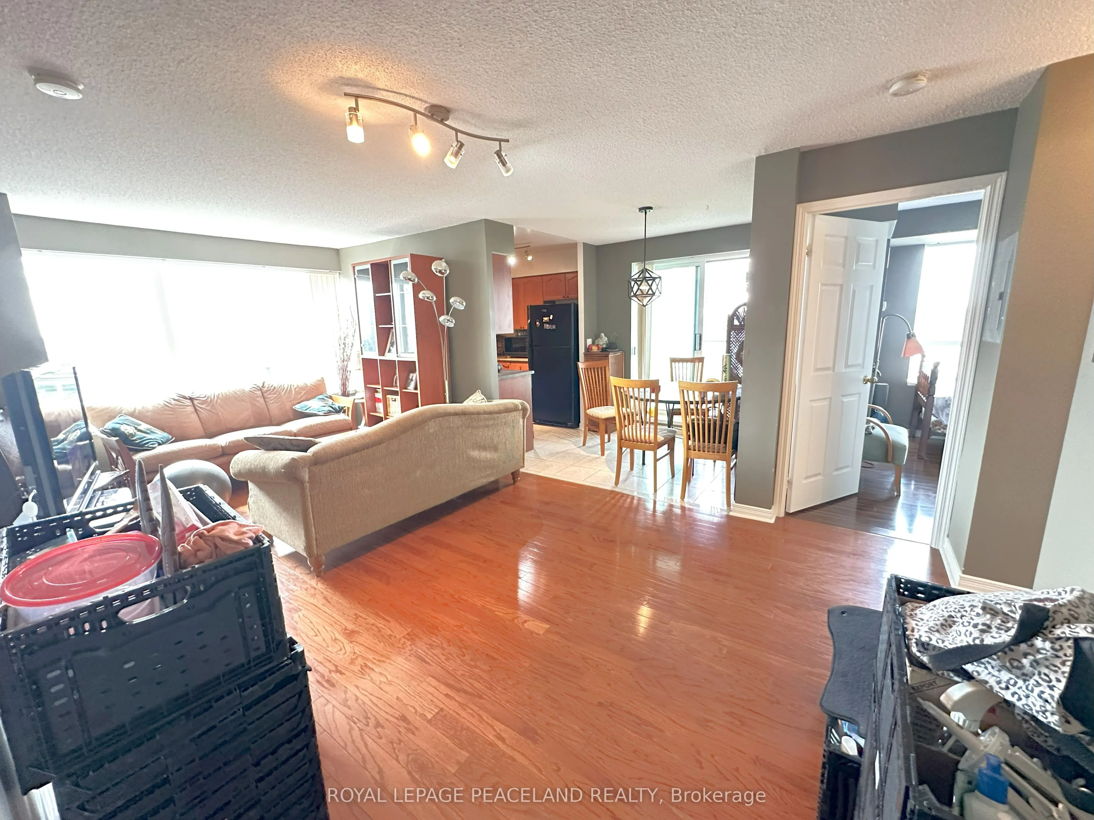 11 Oneida Crescent, #LPH03