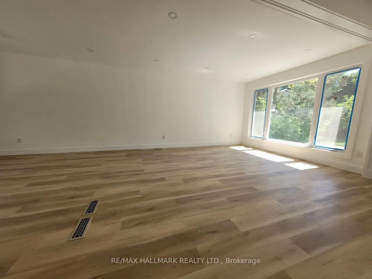 407 Becker Road, #Main