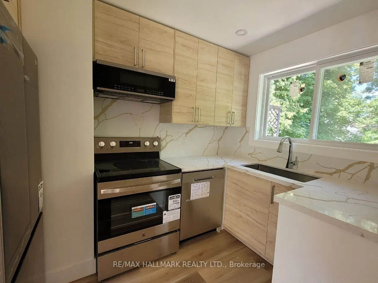 407 Becker Road, #Main