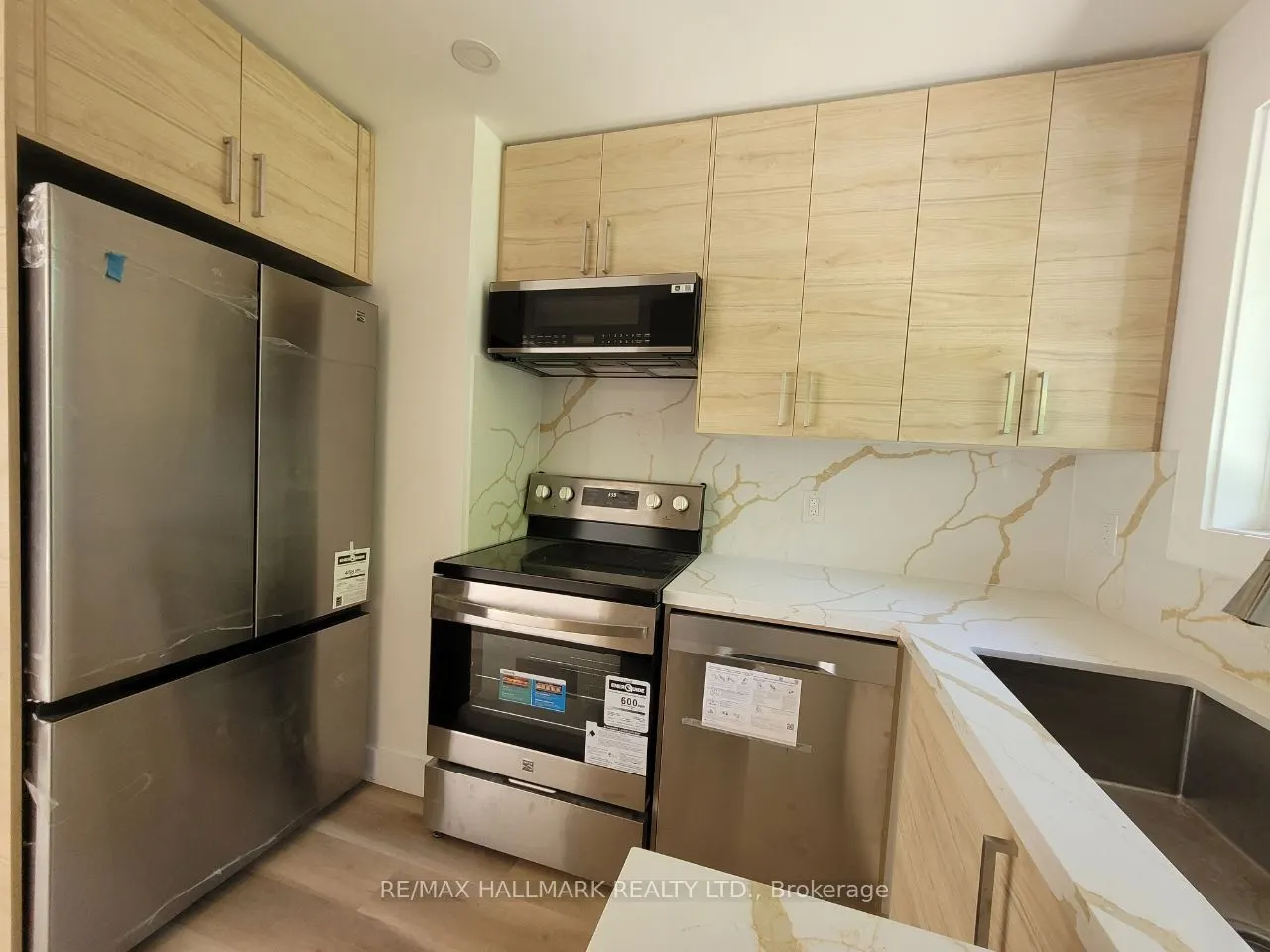 407 Becker Road, #Main