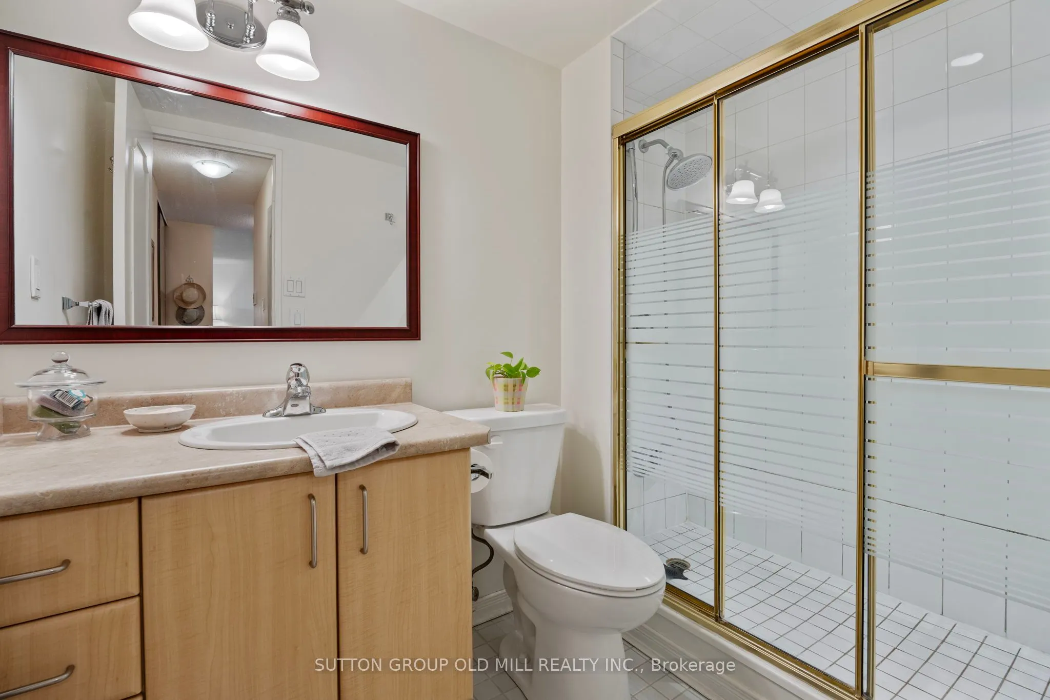 7811 Yonge Street, #602
