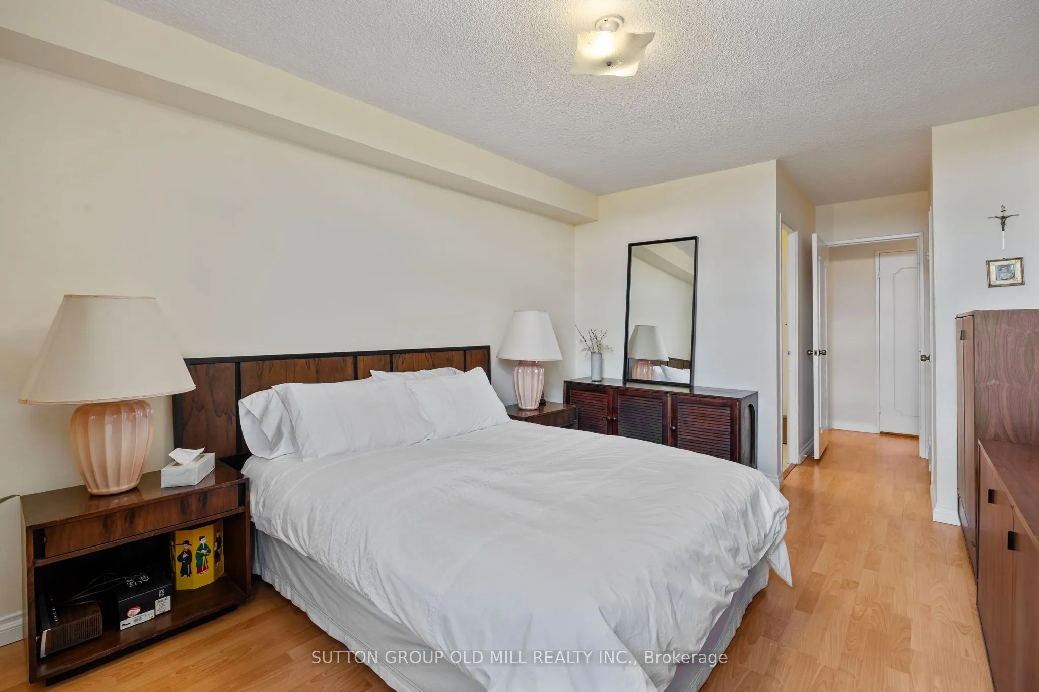 7811 Yonge Street, #602