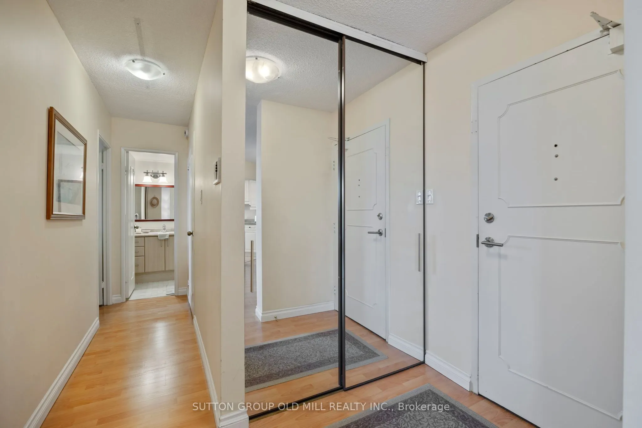 7811 Yonge Street, #602