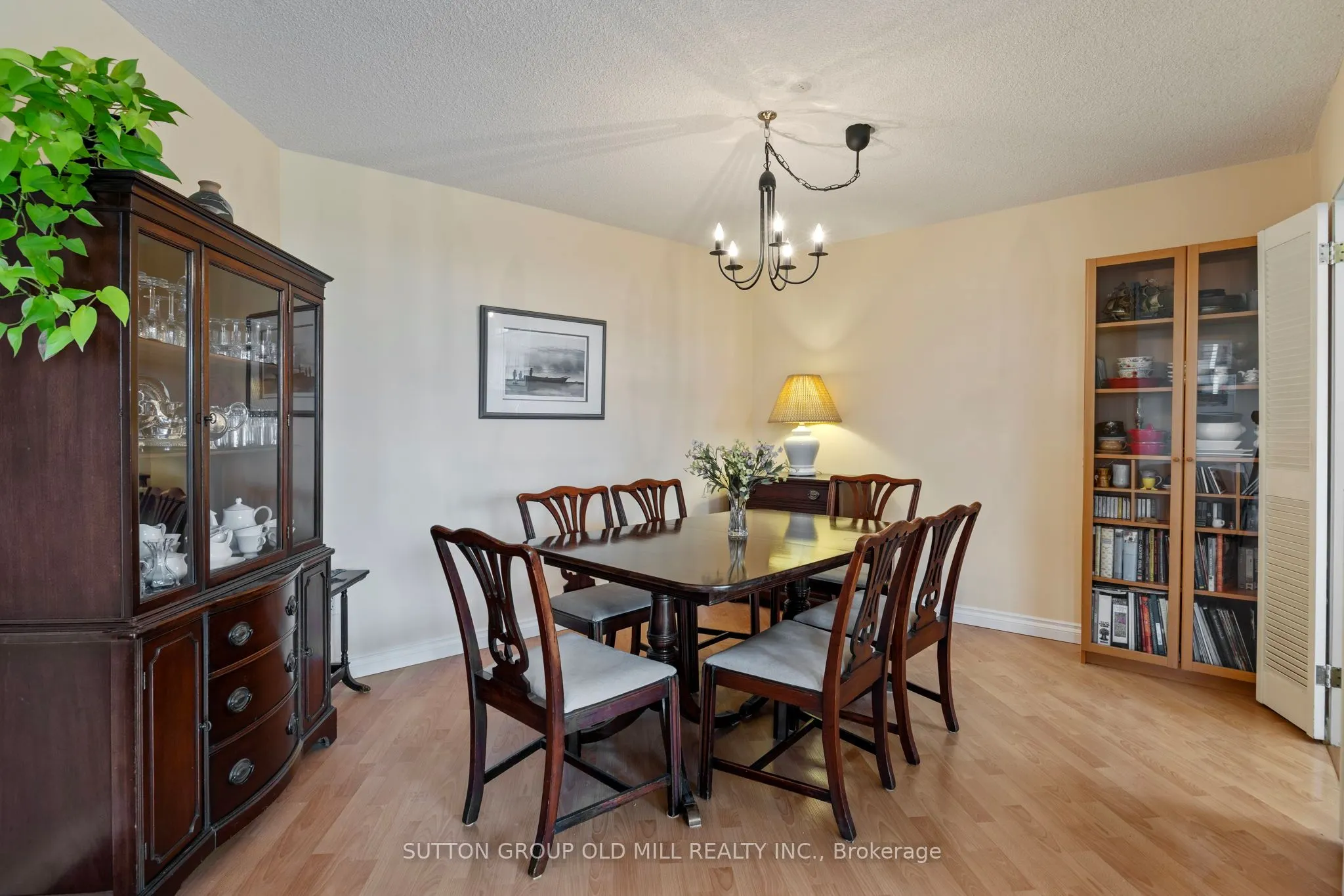 7811 Yonge Street, #602
