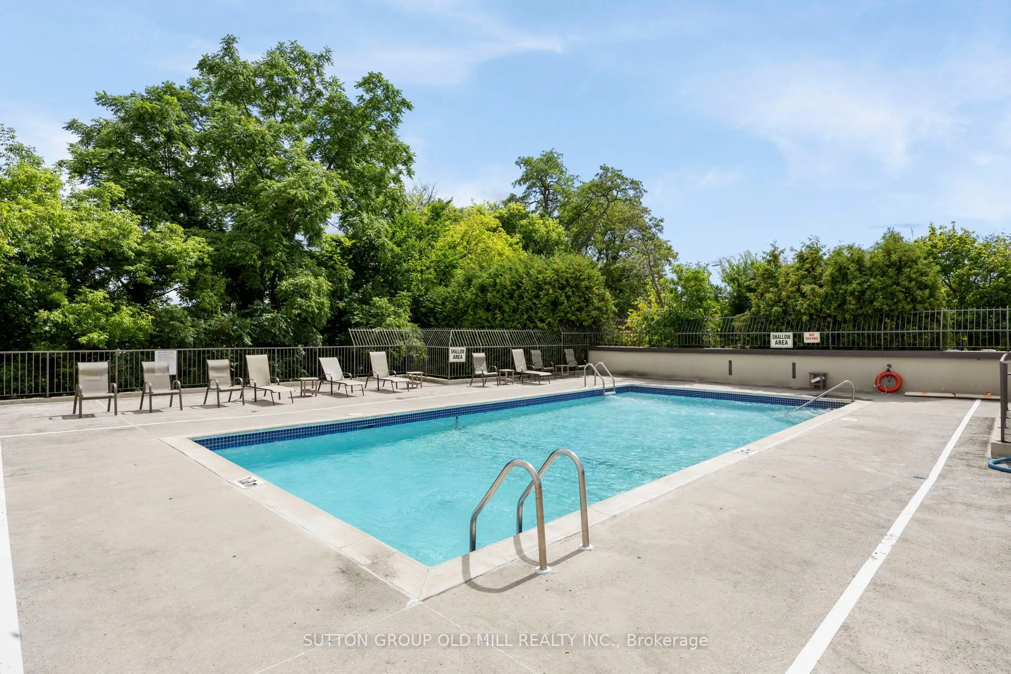 7811 Yonge Street, #602
