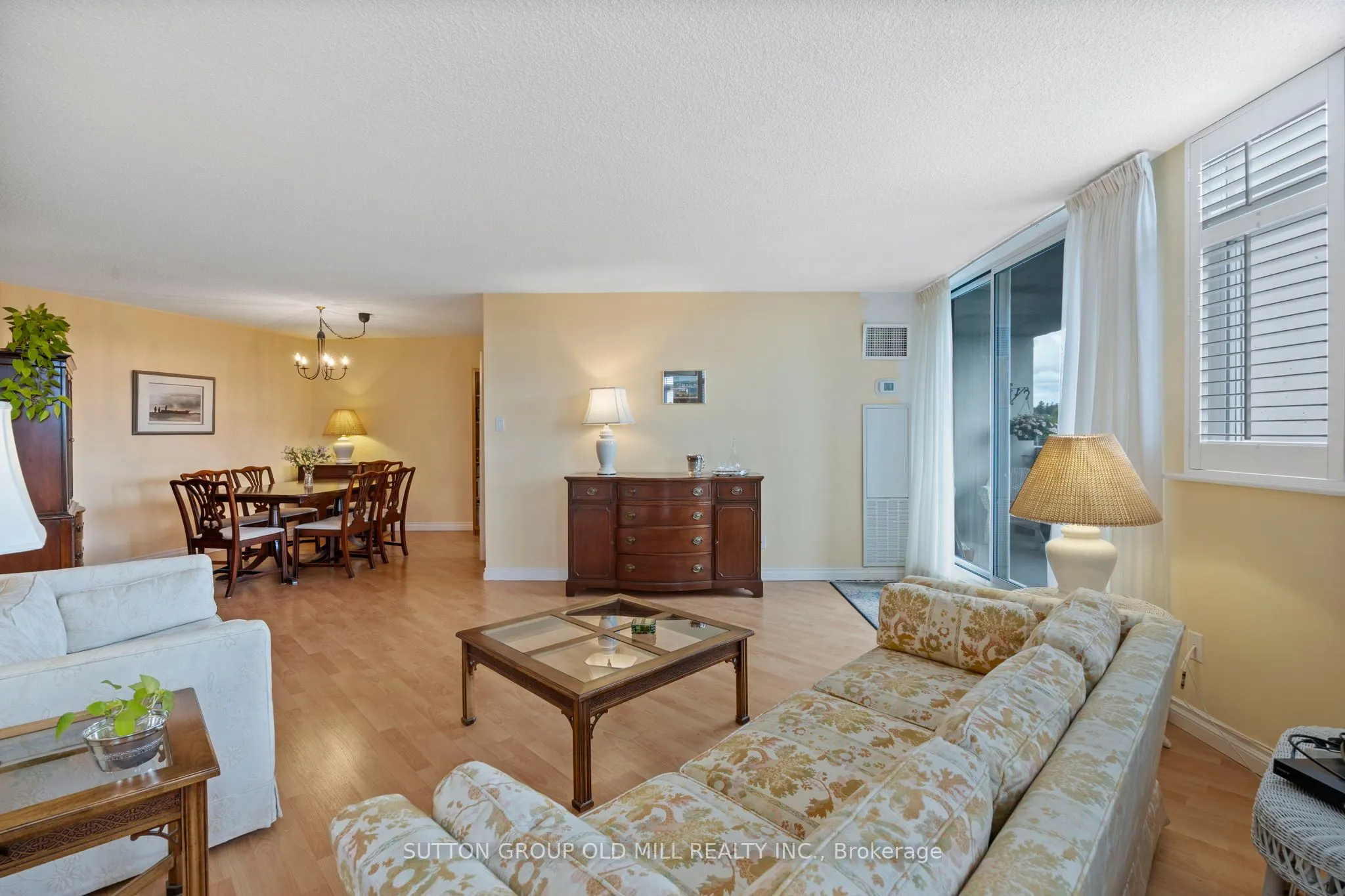 7811 Yonge Street, #602