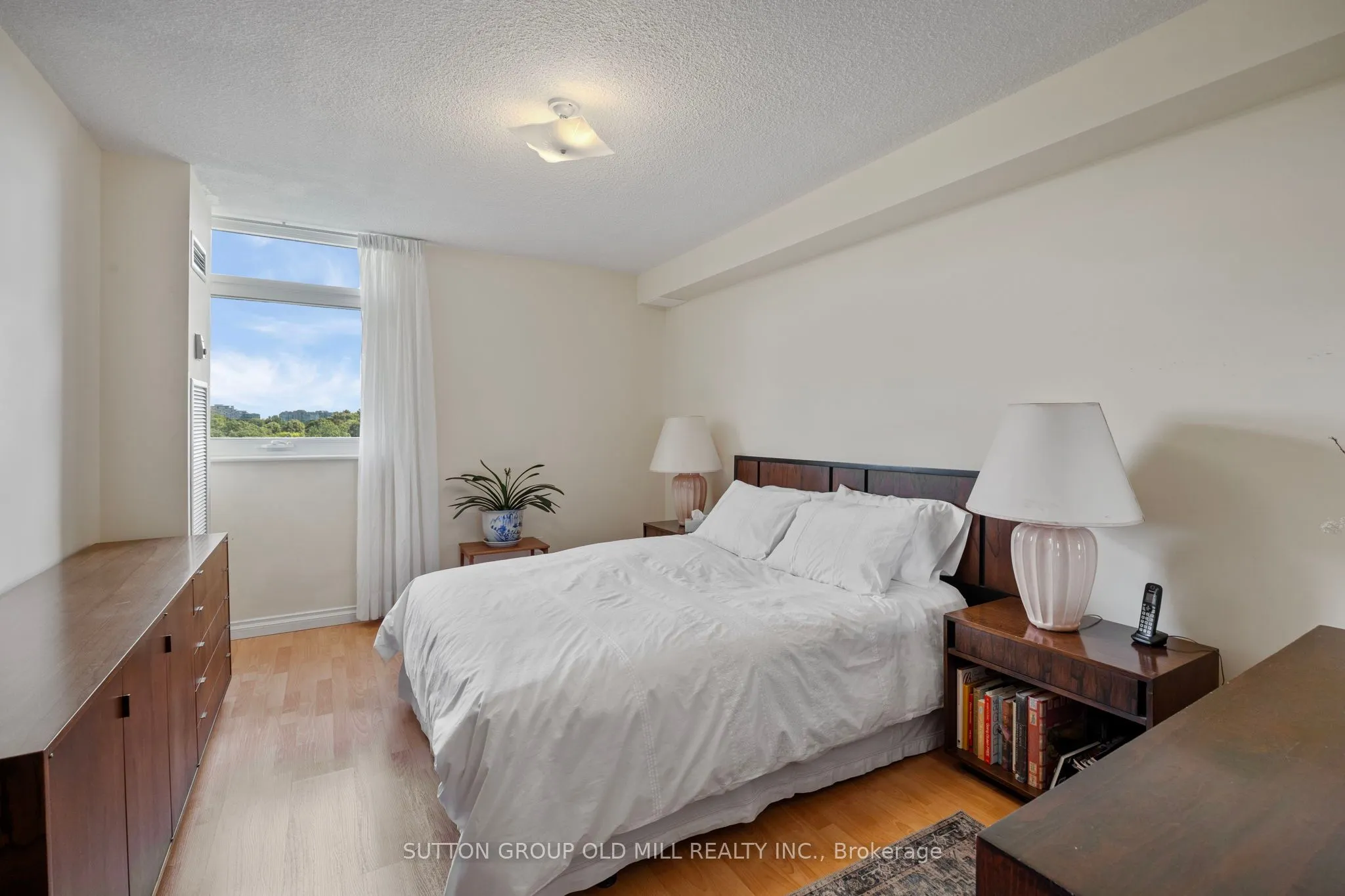 7811 Yonge Street, #602
