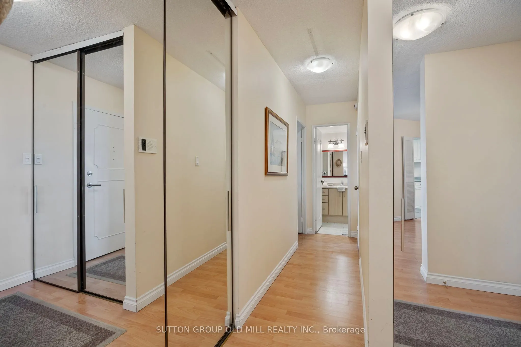 7811 Yonge Street, #602