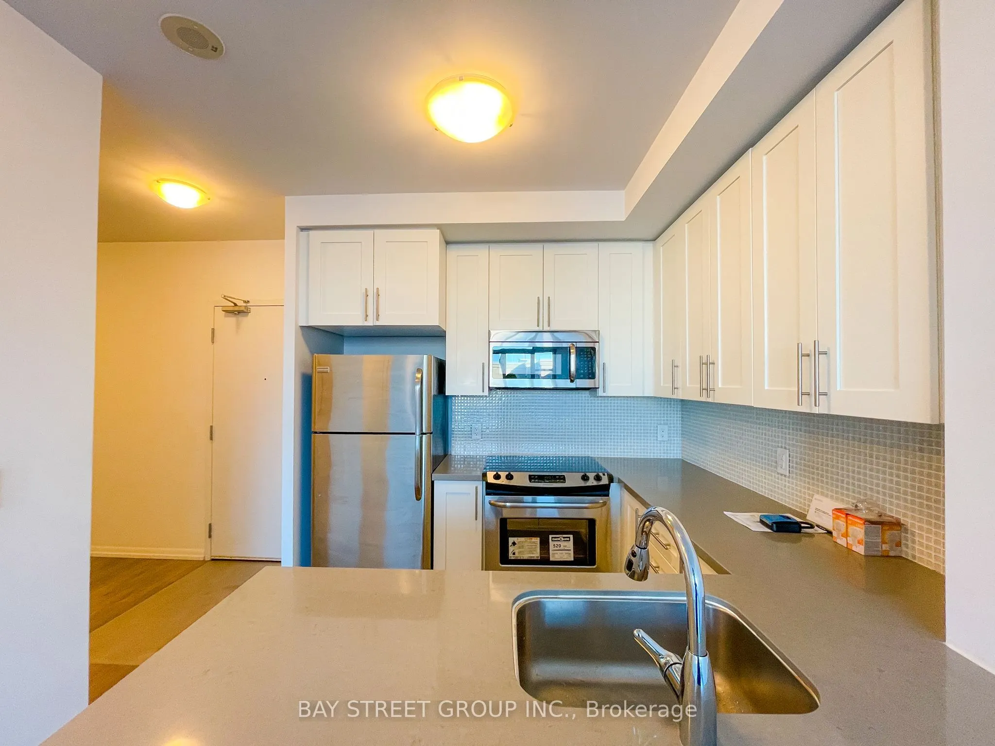 540 Bur Oak Avenue, #702
