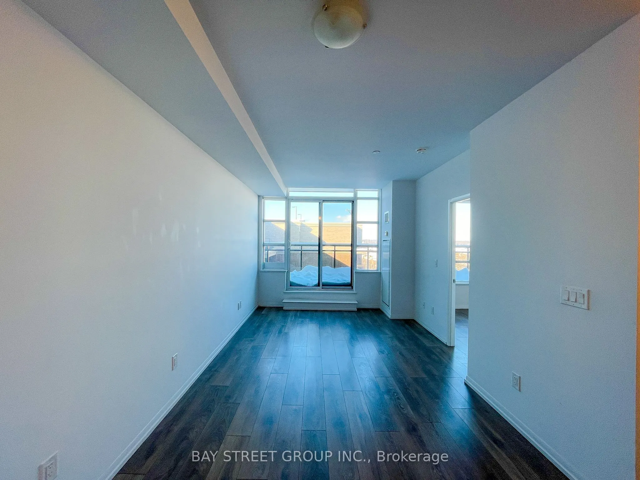 540 Bur Oak Avenue, #702