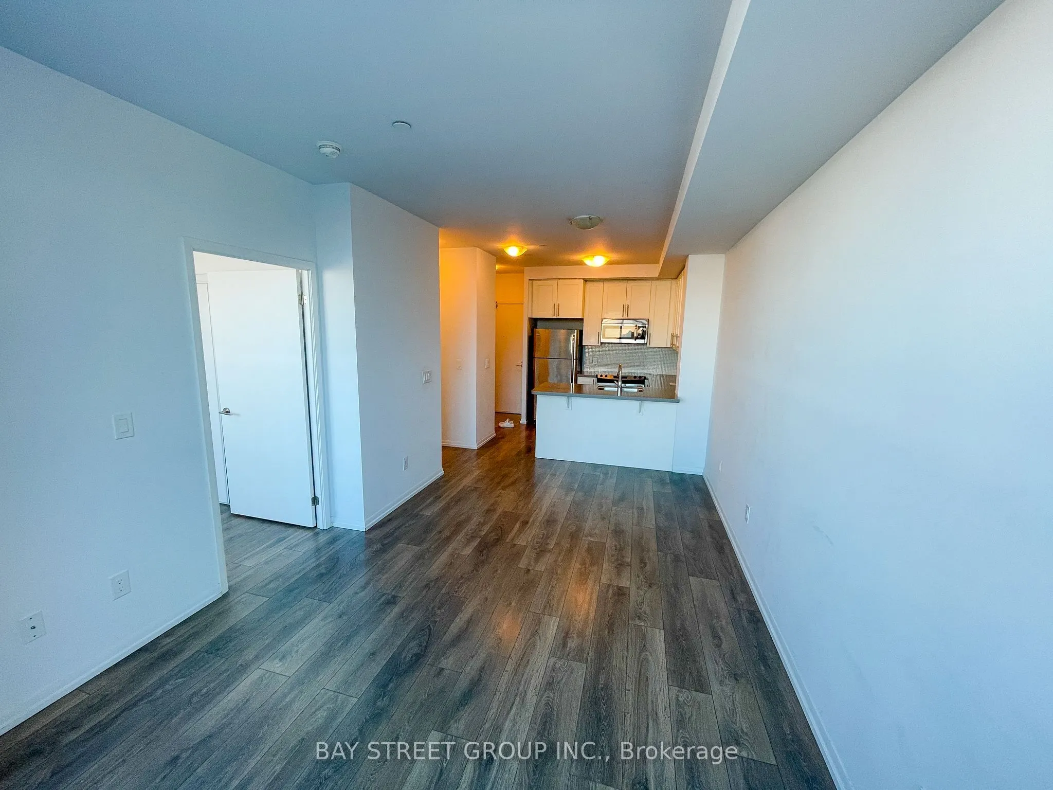 540 Bur Oak Avenue, #702