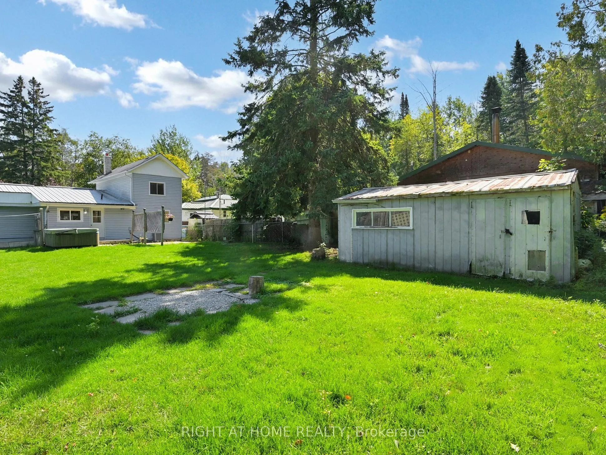 822 PINE Avenue