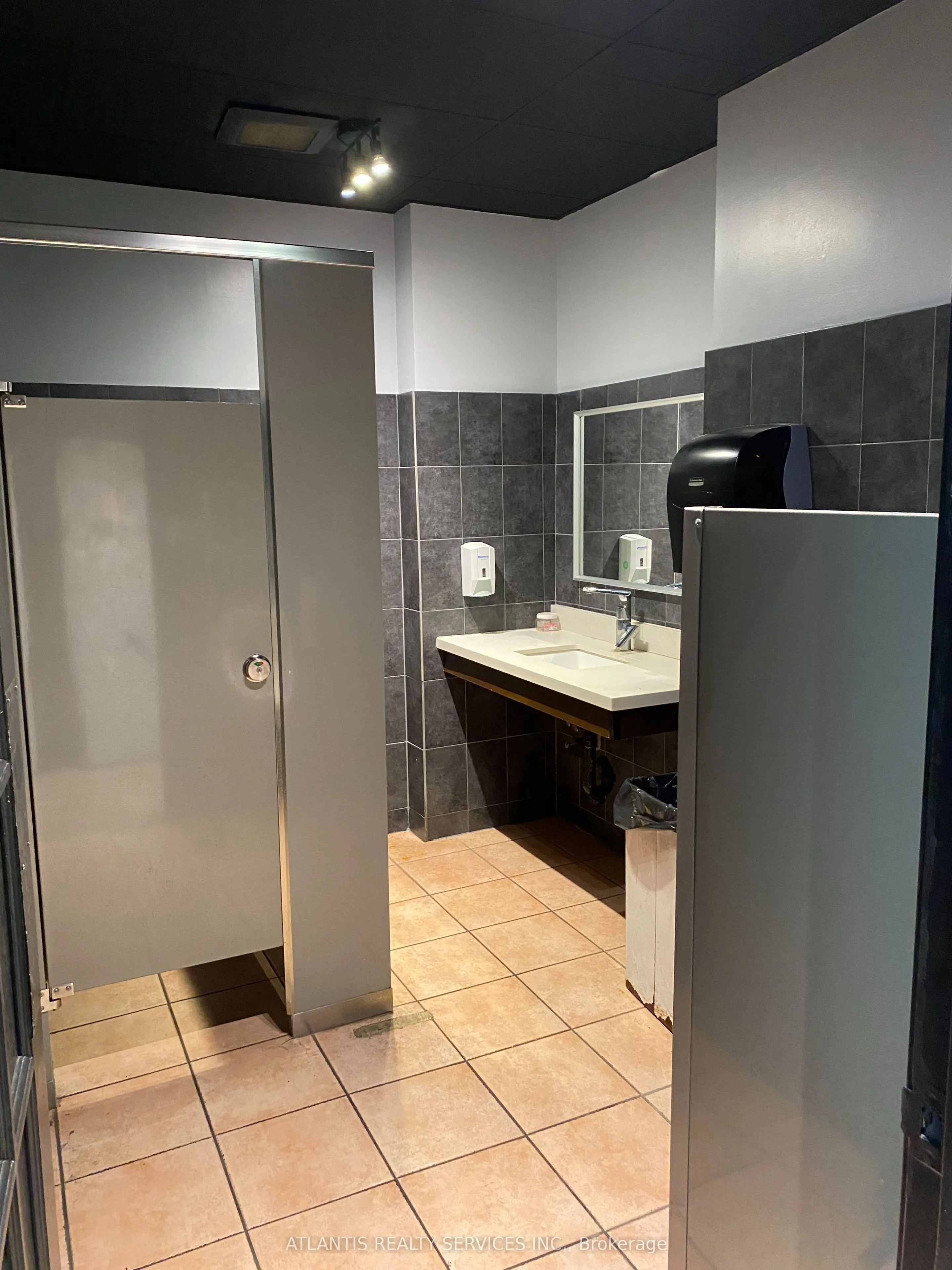 7170 Warden Avenue, #26/27
