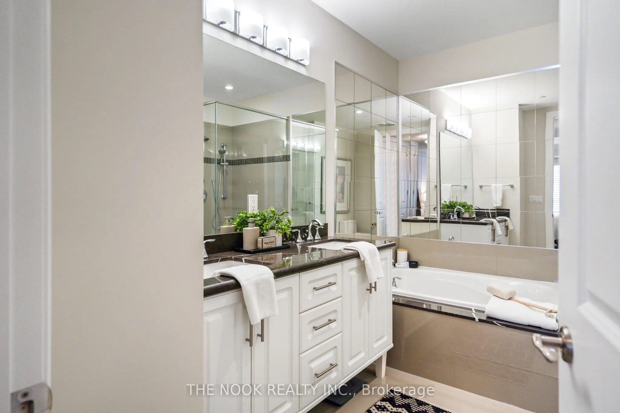 9909 Pine Valley Drive, #213
