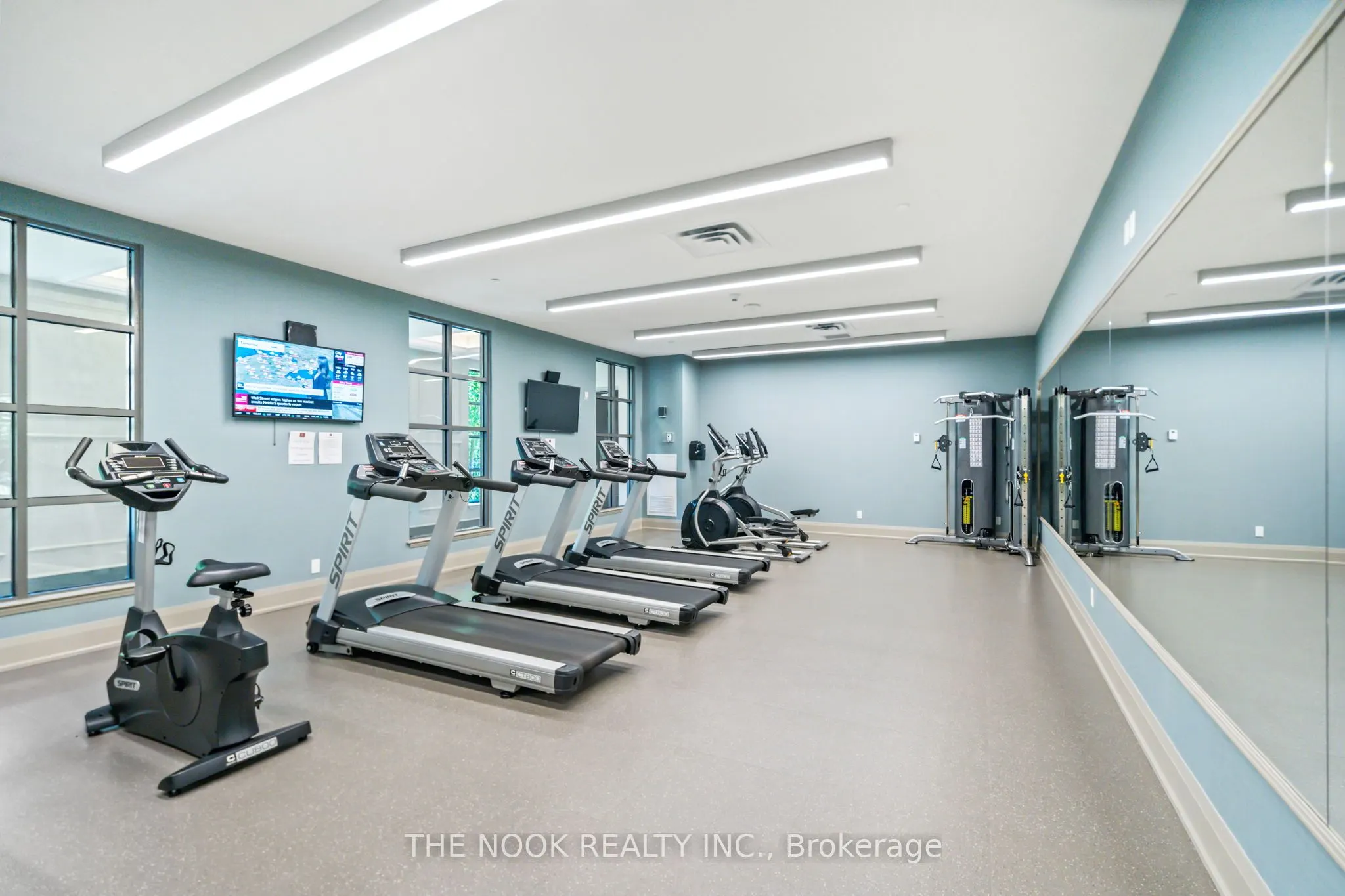 9909 Pine Valley Drive, #213