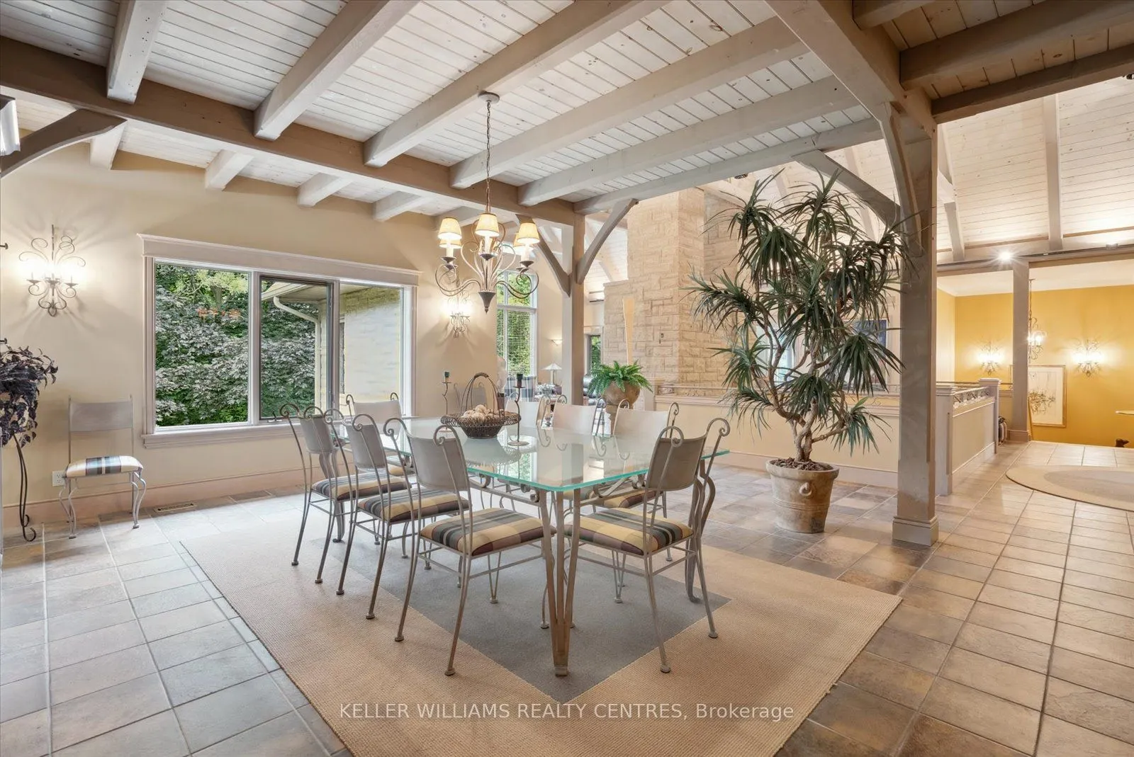 6 Country Heights Drive