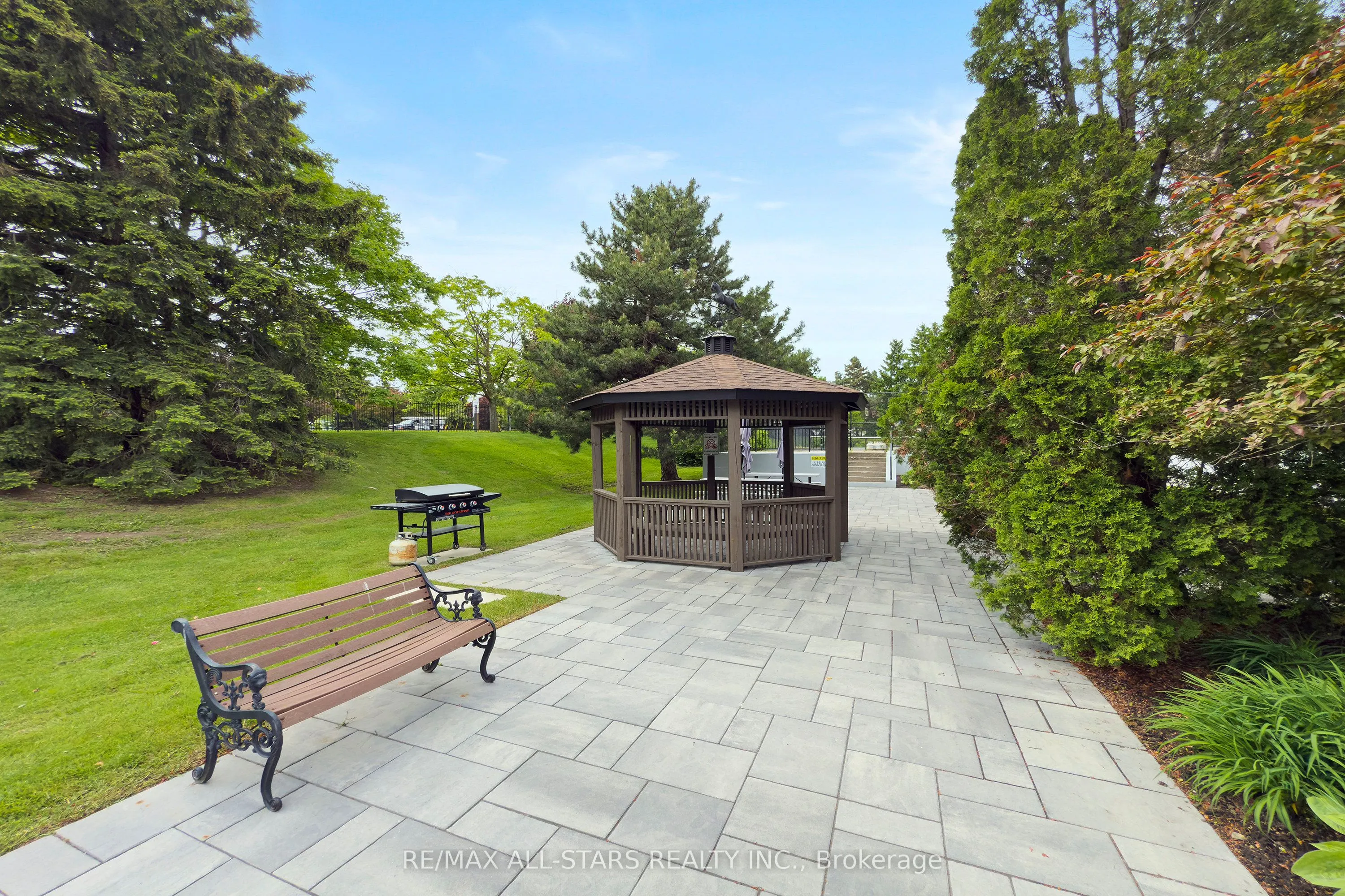 2 Raymerville Drive, #718