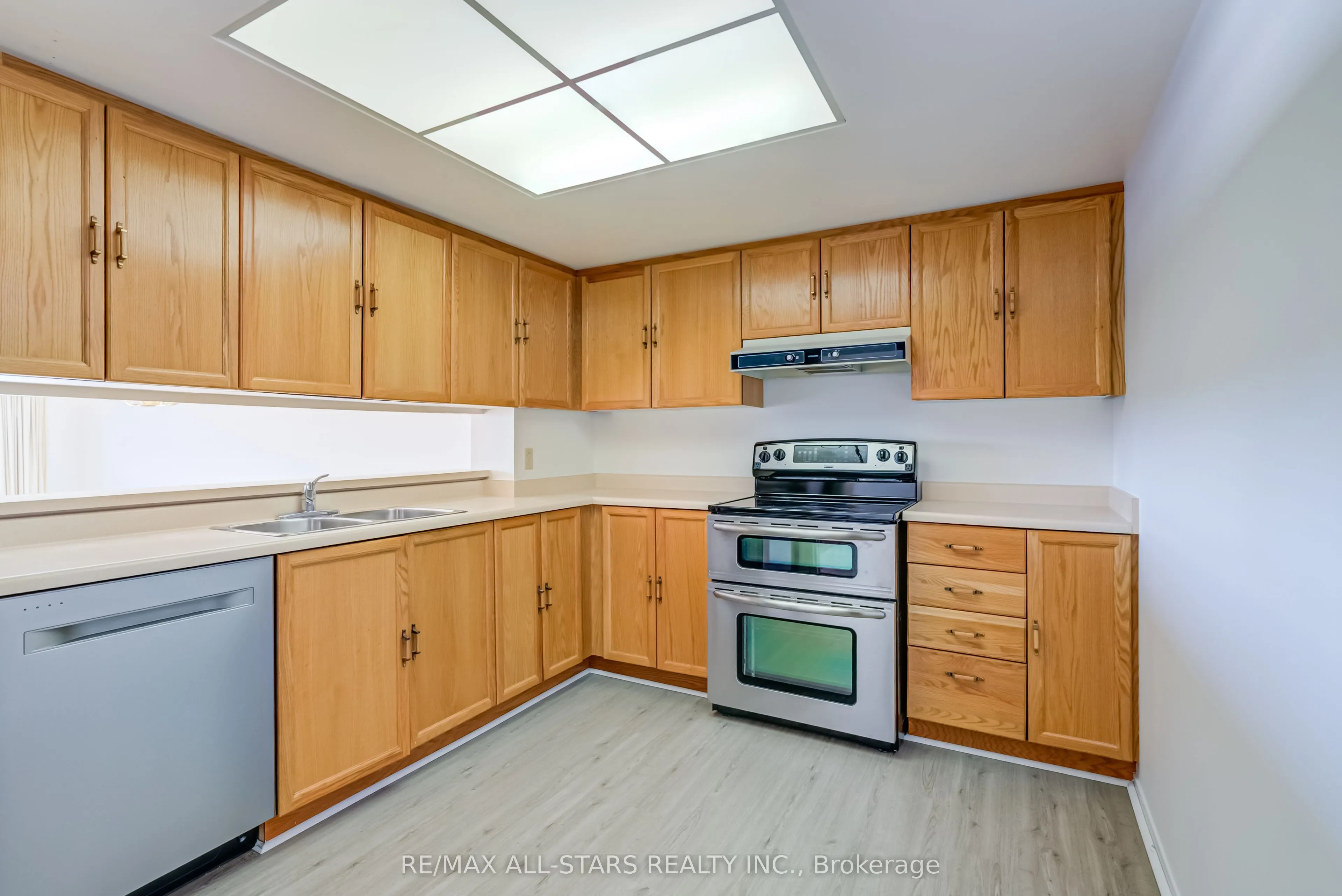 2 Raymerville Drive, #718