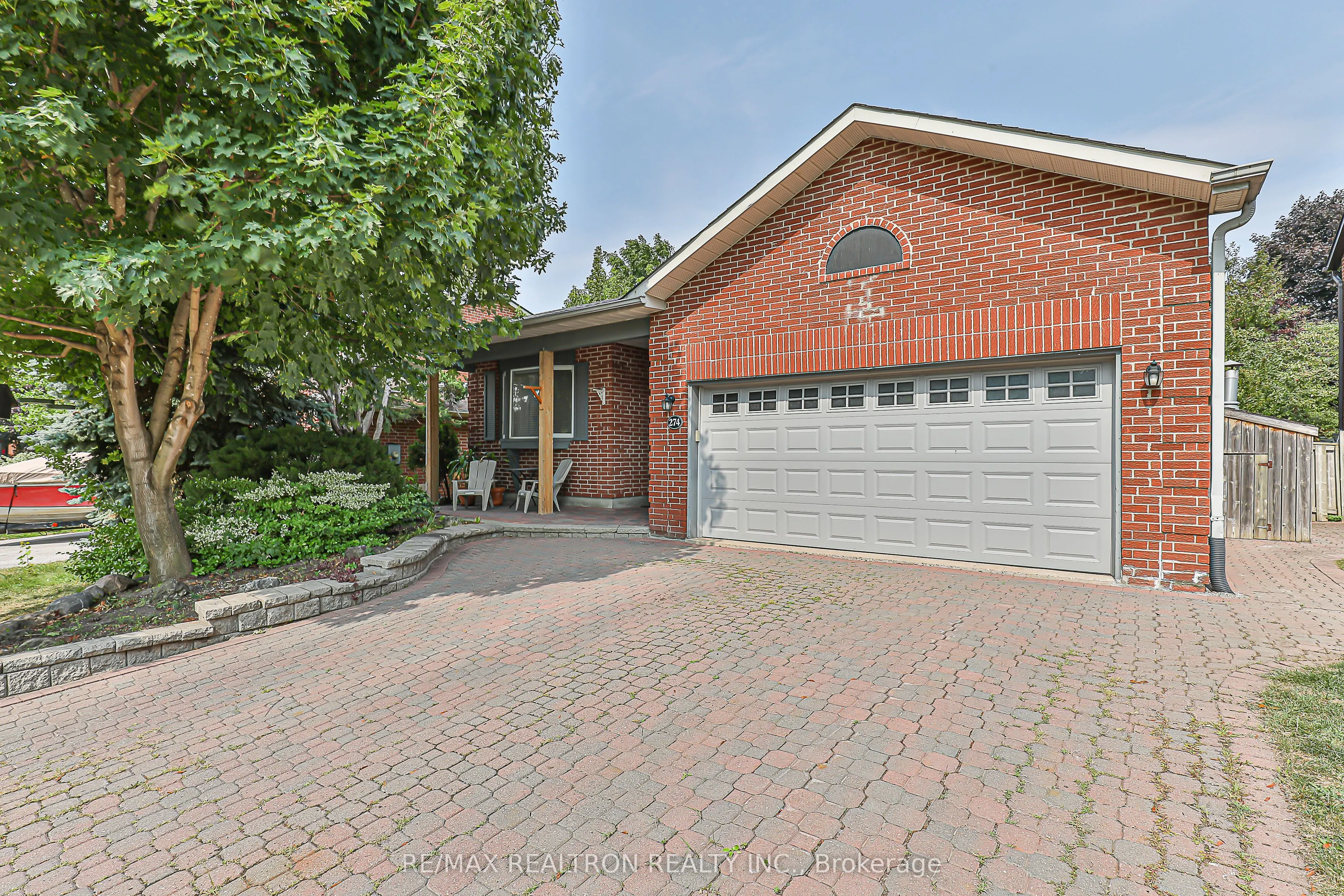 274 Yorkshire Drive