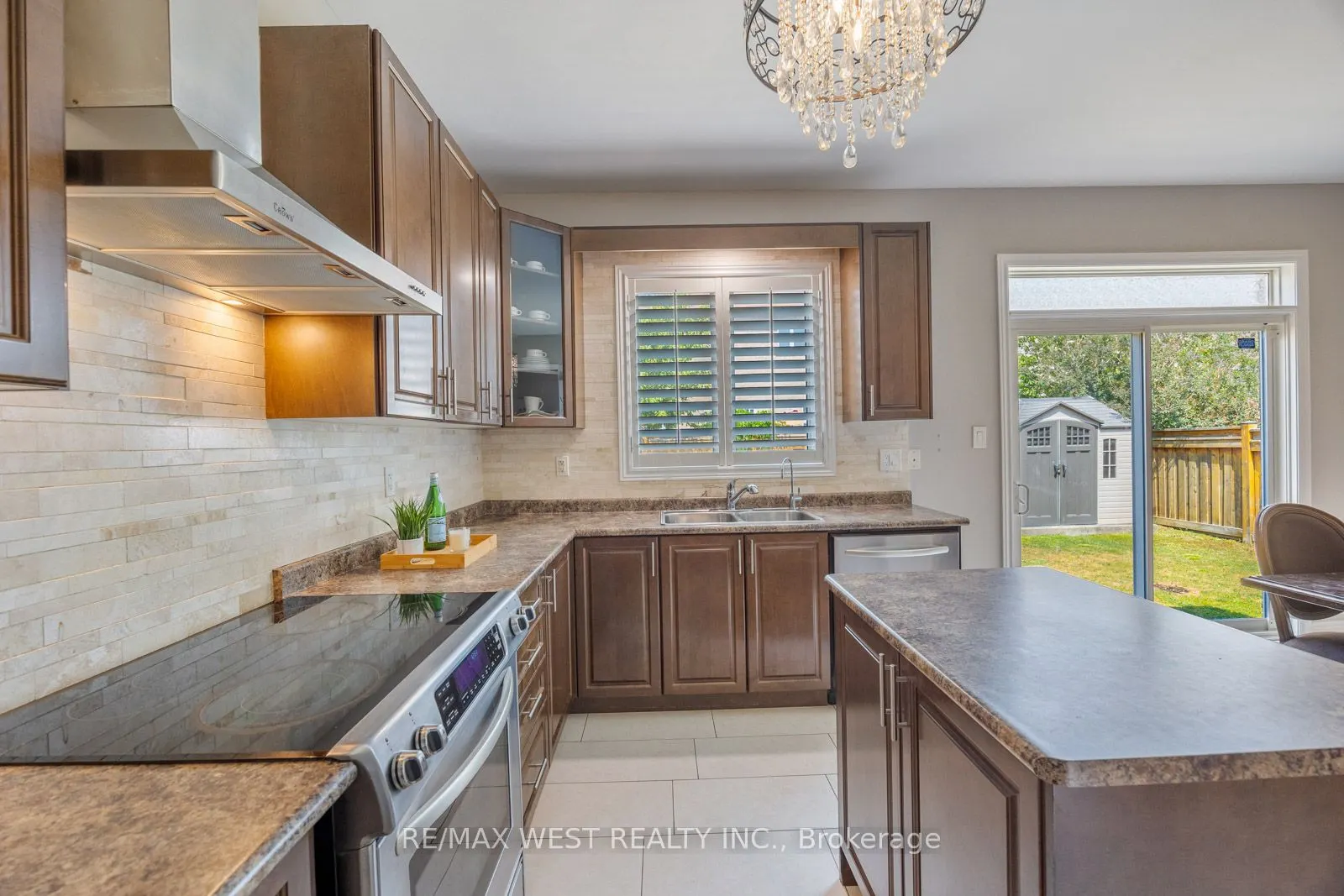 16 Heathcliffe Drive