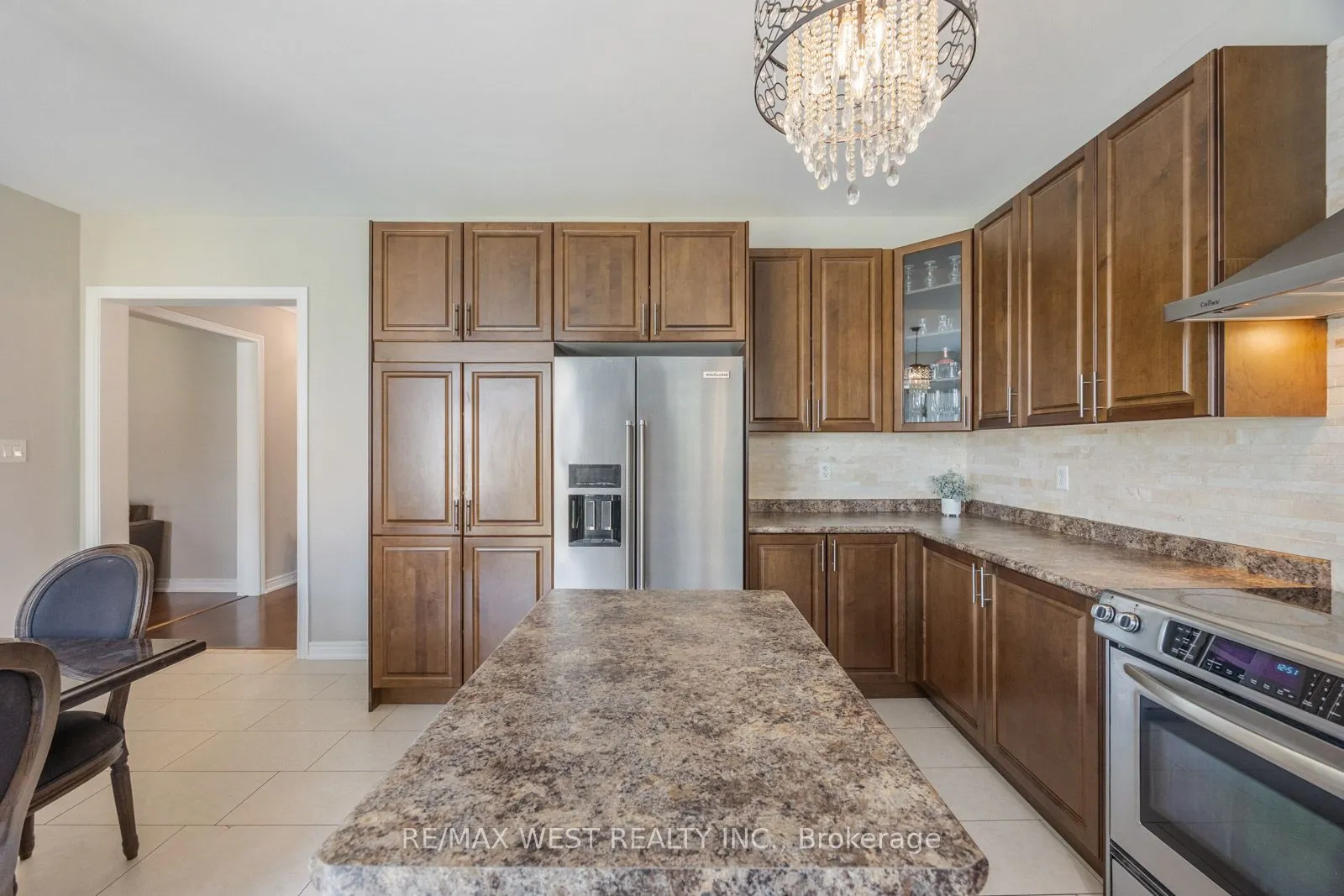 16 Heathcliffe Drive