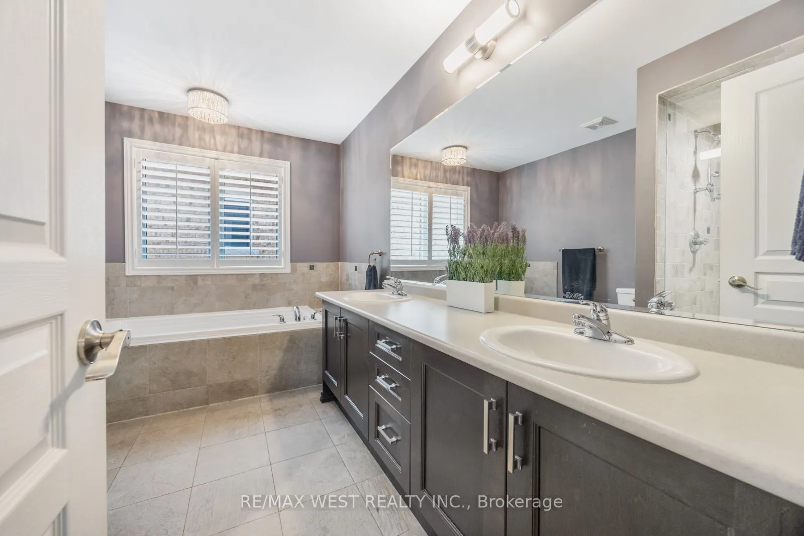 16 Heathcliffe Drive