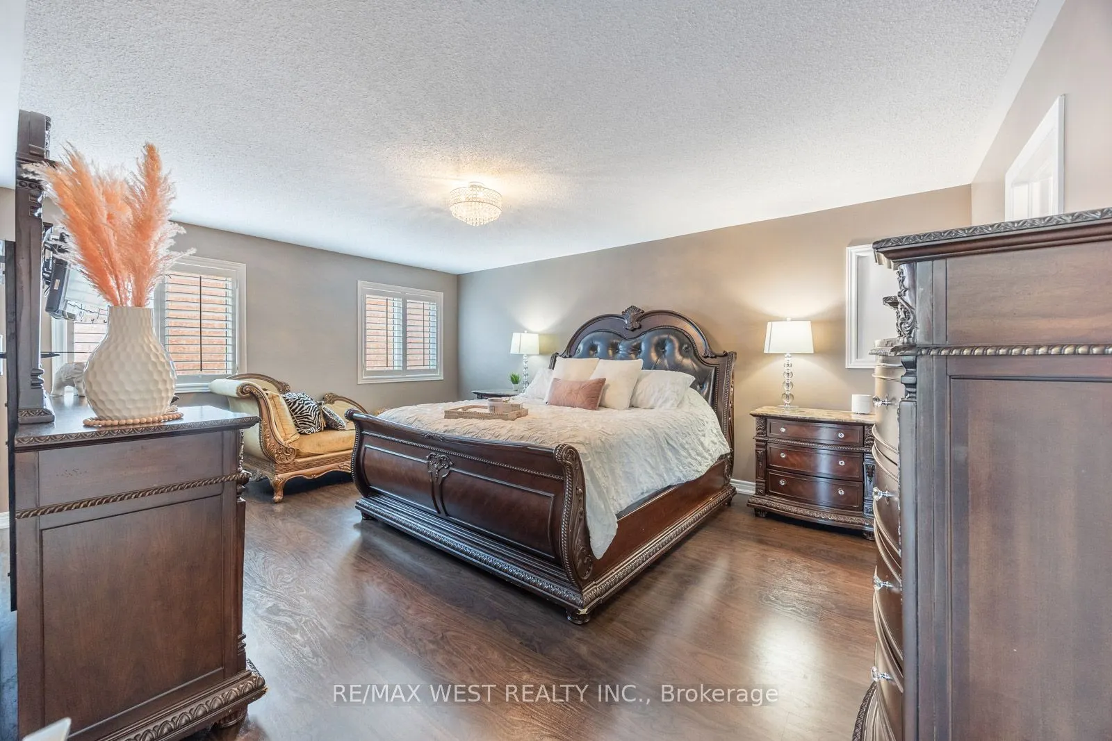 16 Heathcliffe Drive
