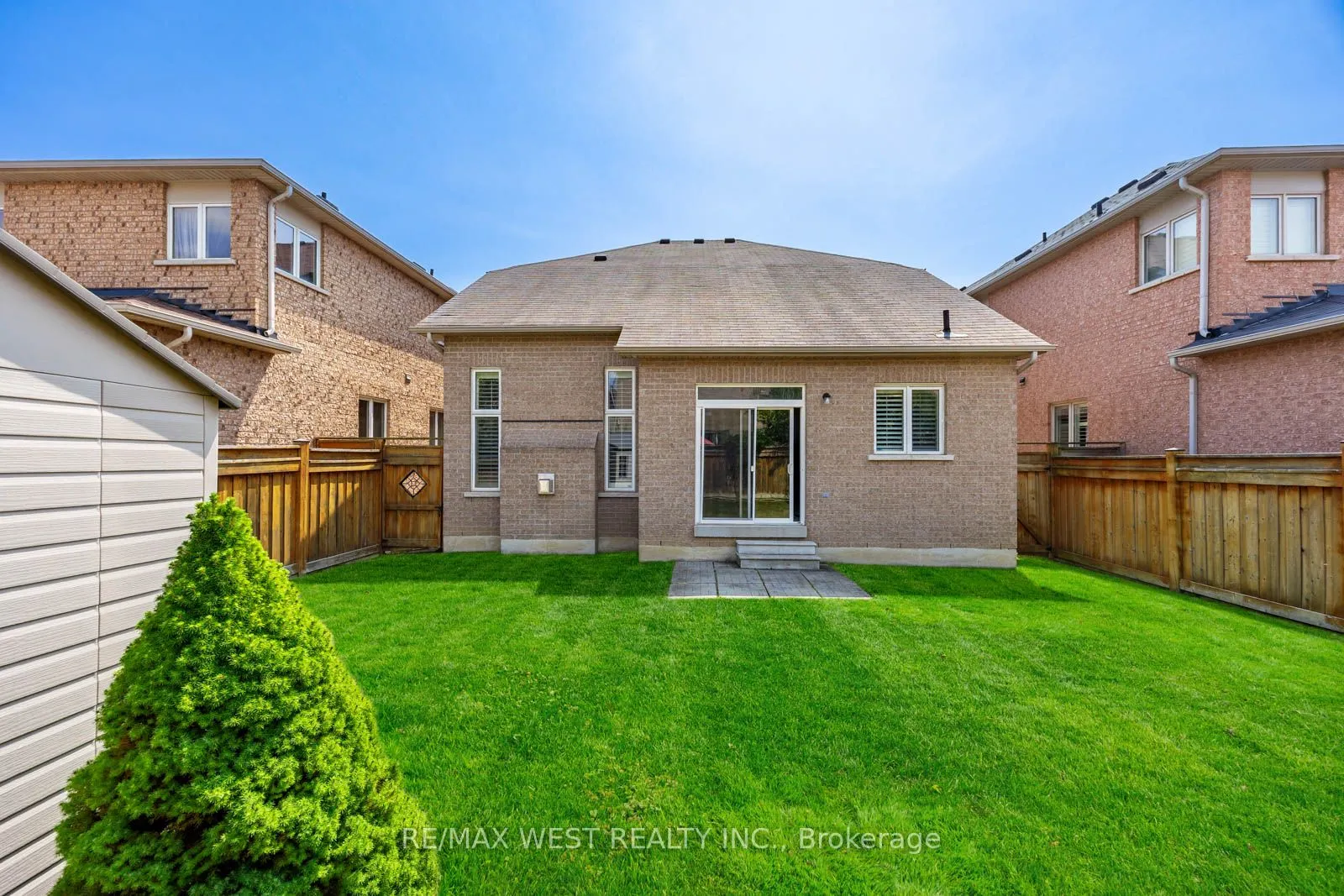 16 Heathcliffe Drive
