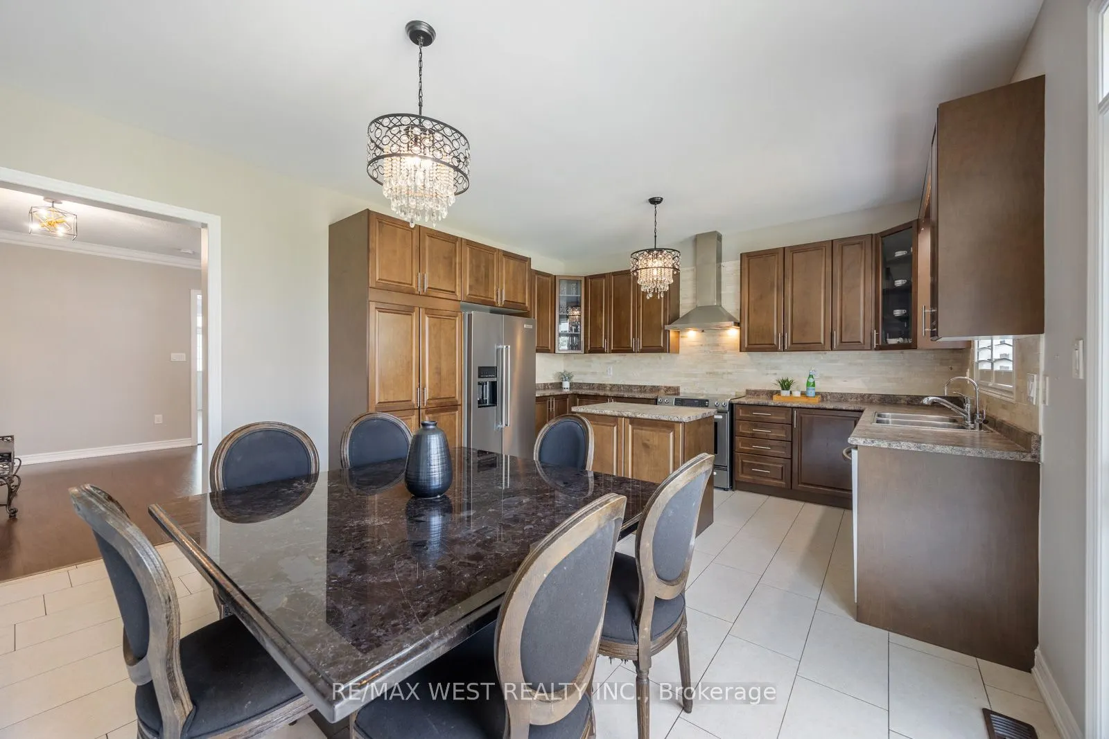 16 Heathcliffe Drive