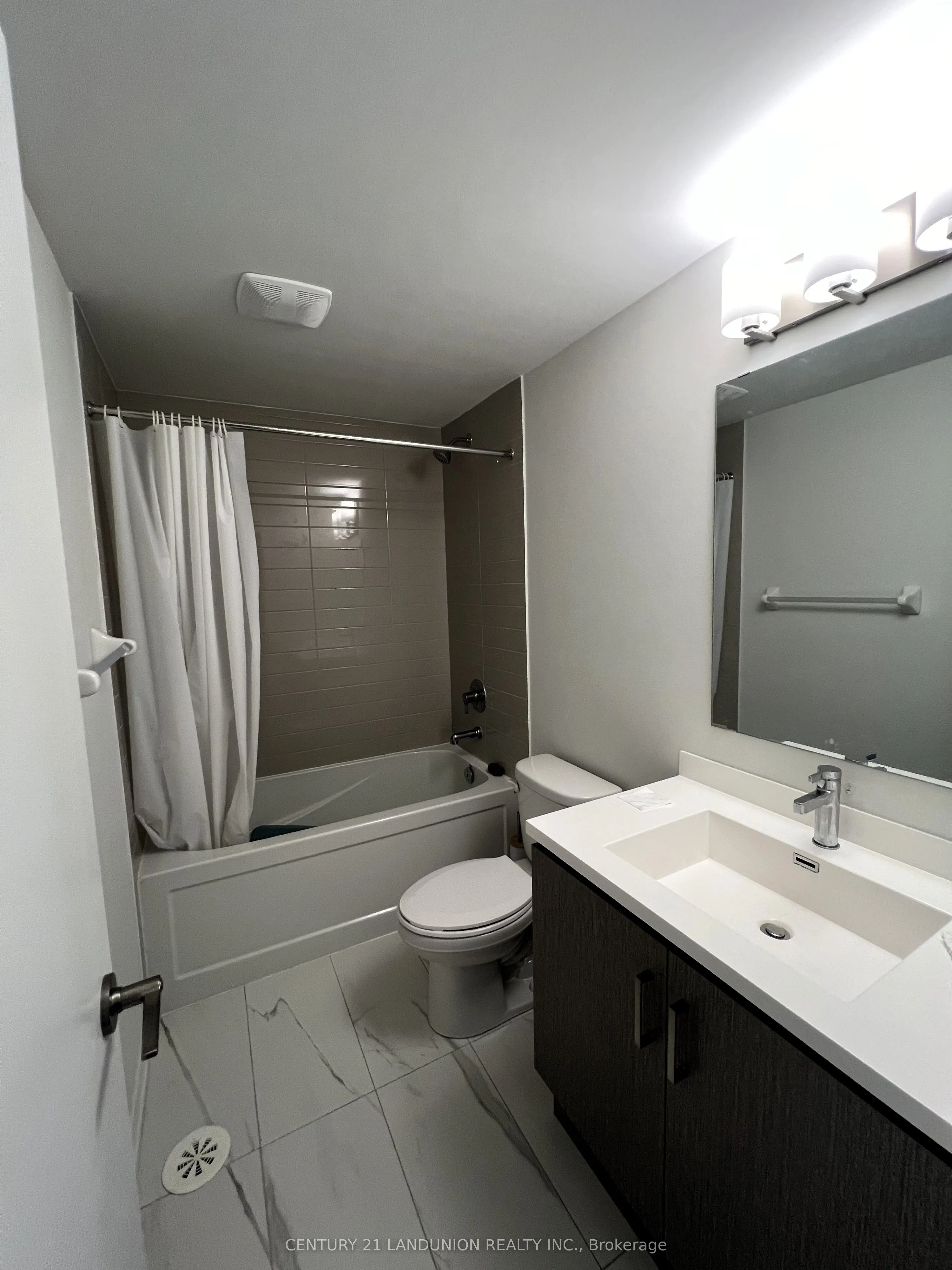 11 ALMOND BLOSSOM Mews, #140