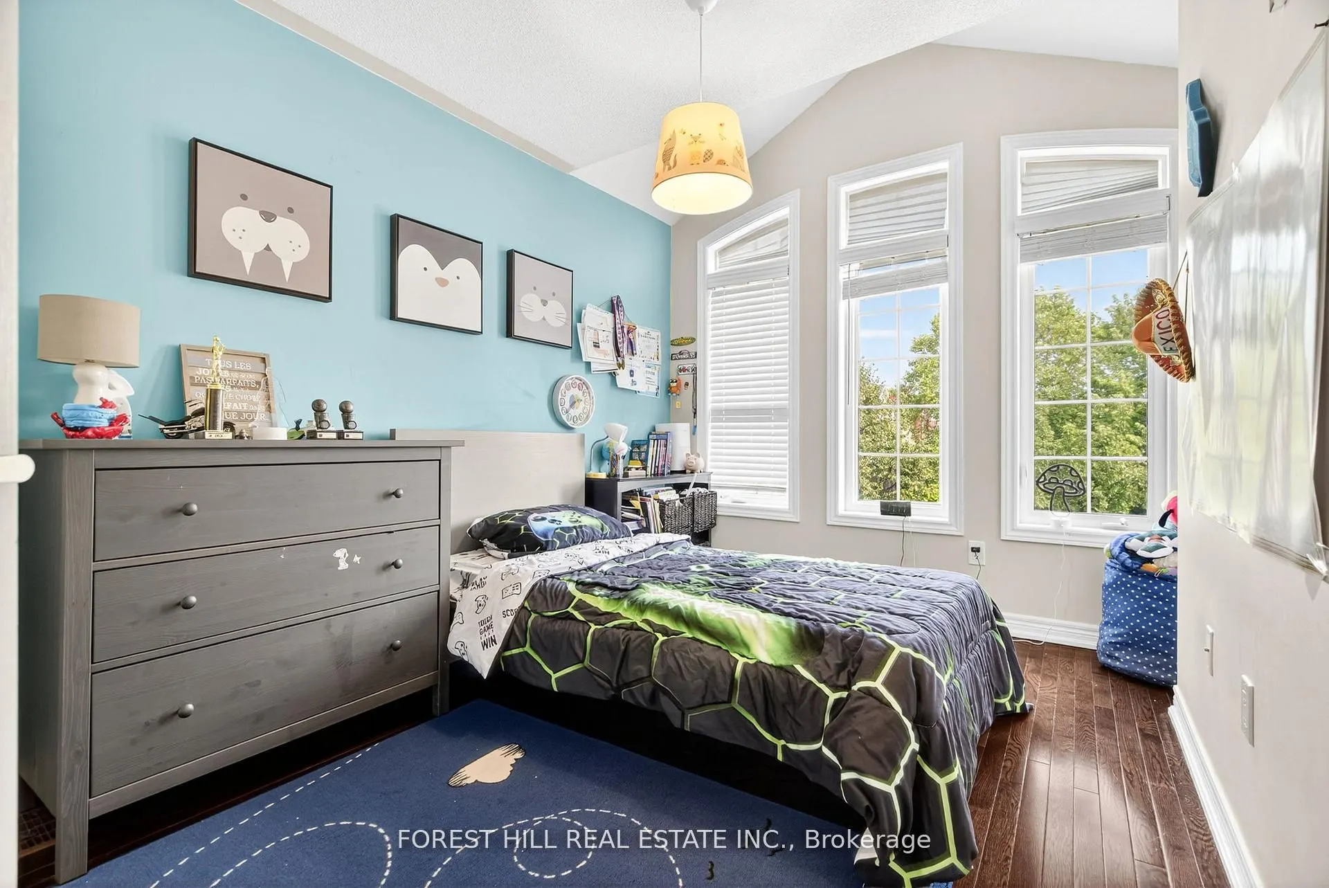 9 Robert Green Crescent