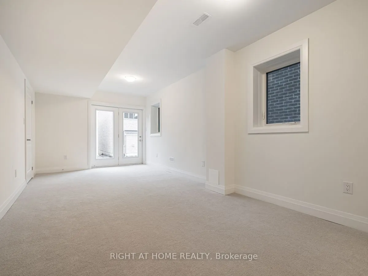 225 Beaverbrae Drive