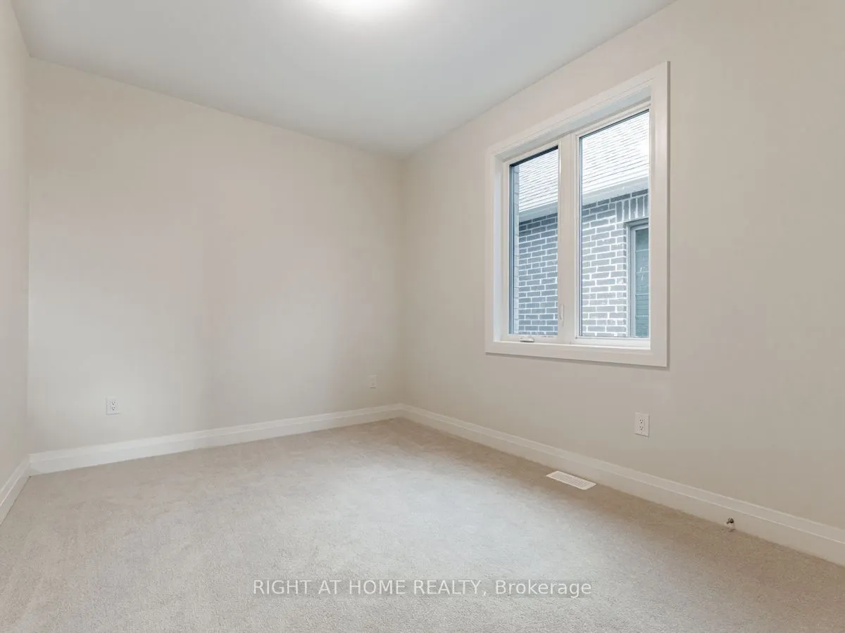225 Beaverbrae Drive