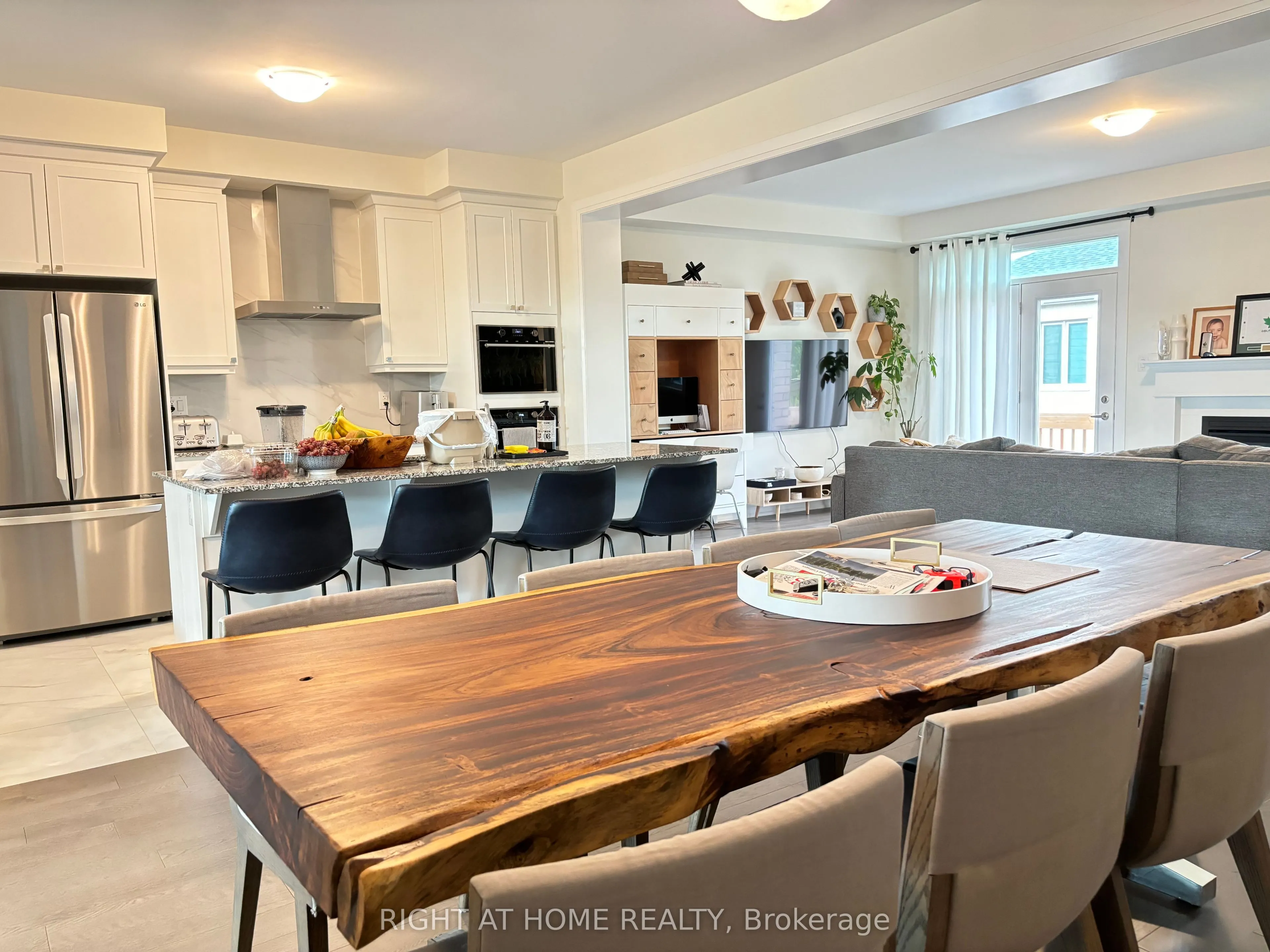 225 Beaverbrae Drive