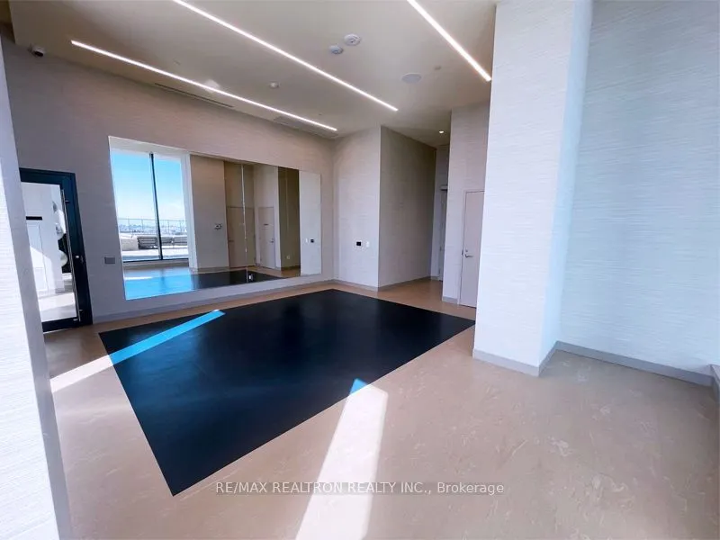 8960 Jane Street, #326