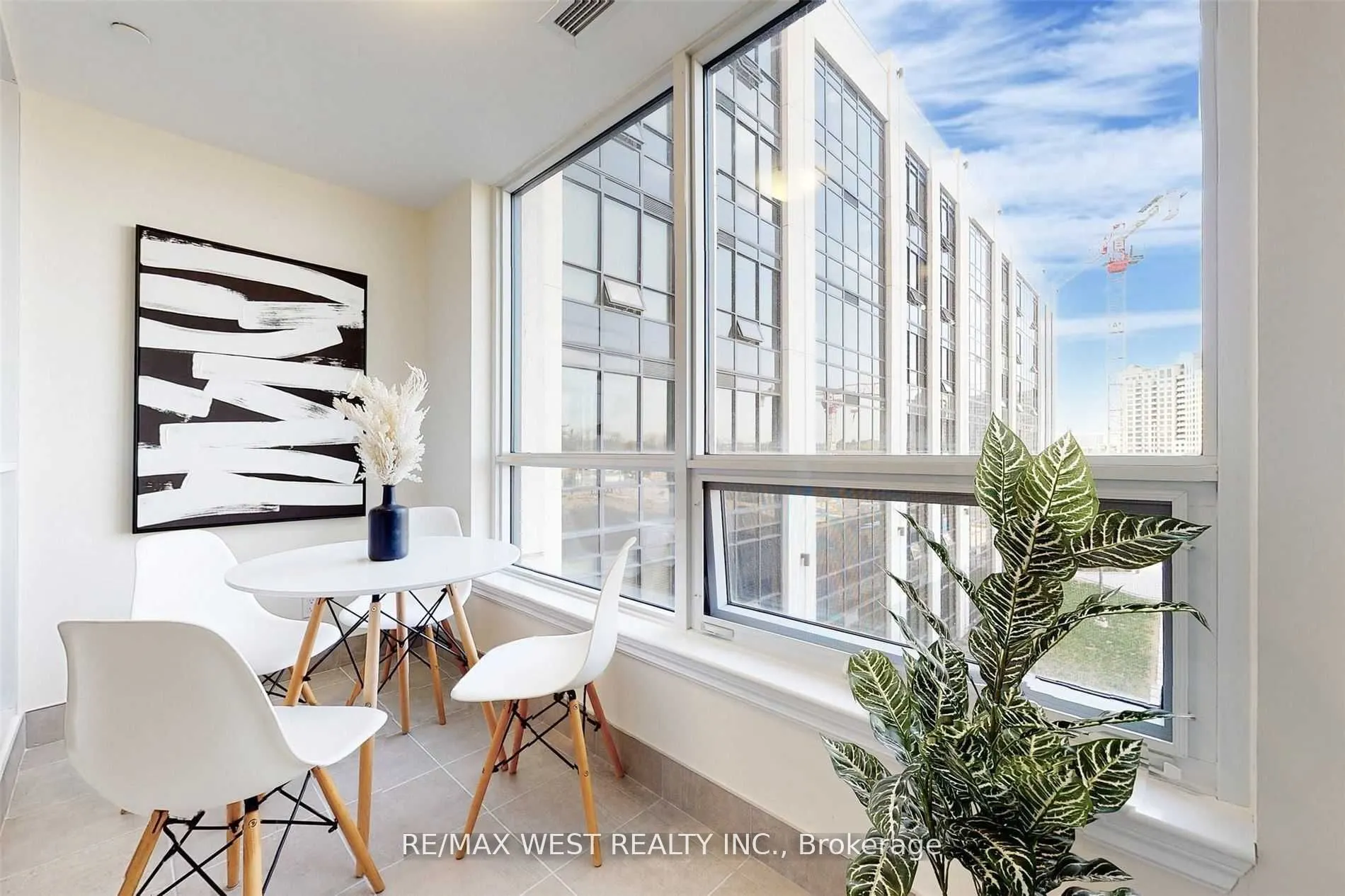 9085 Jane Street, #301