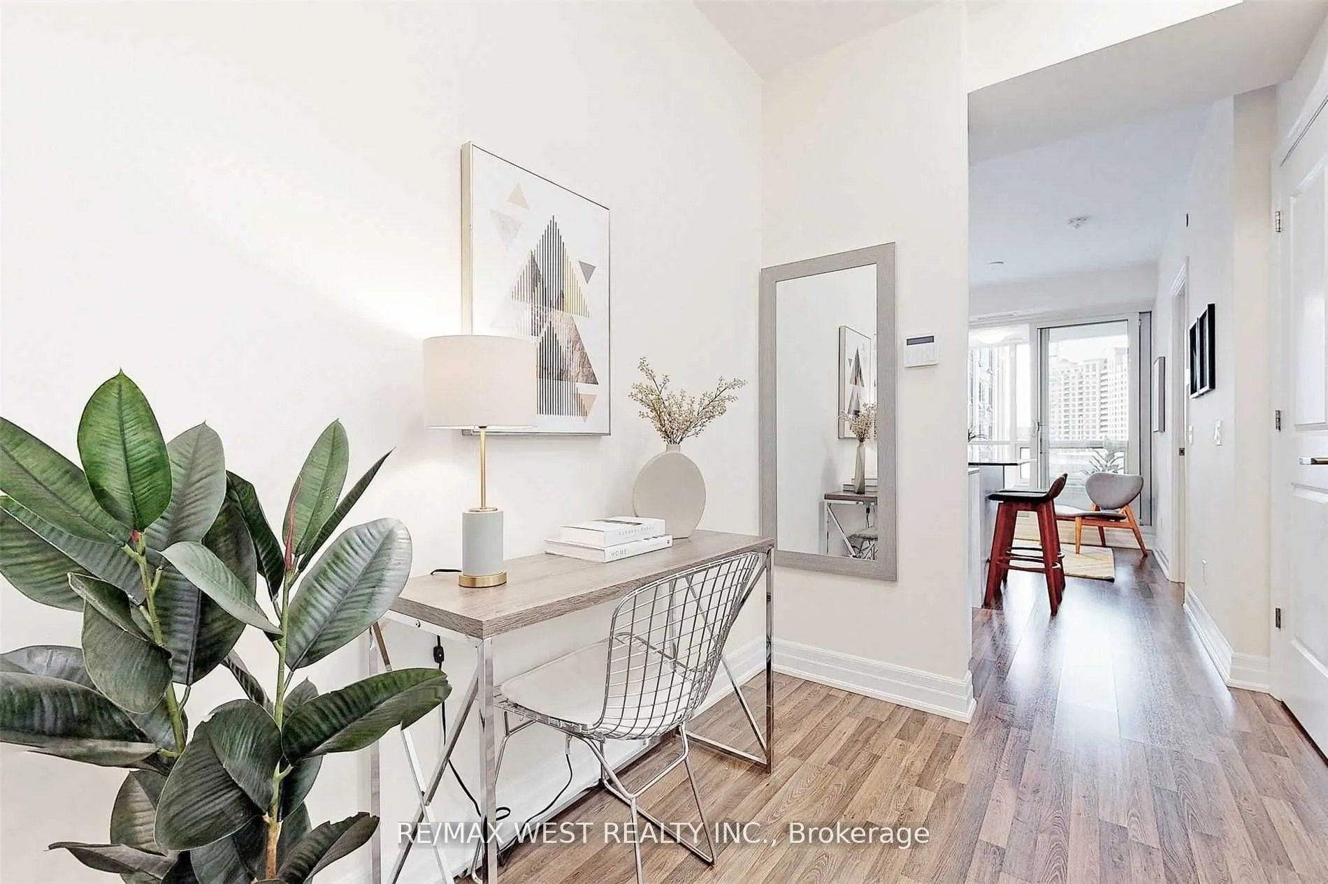 9085 Jane Street, #301