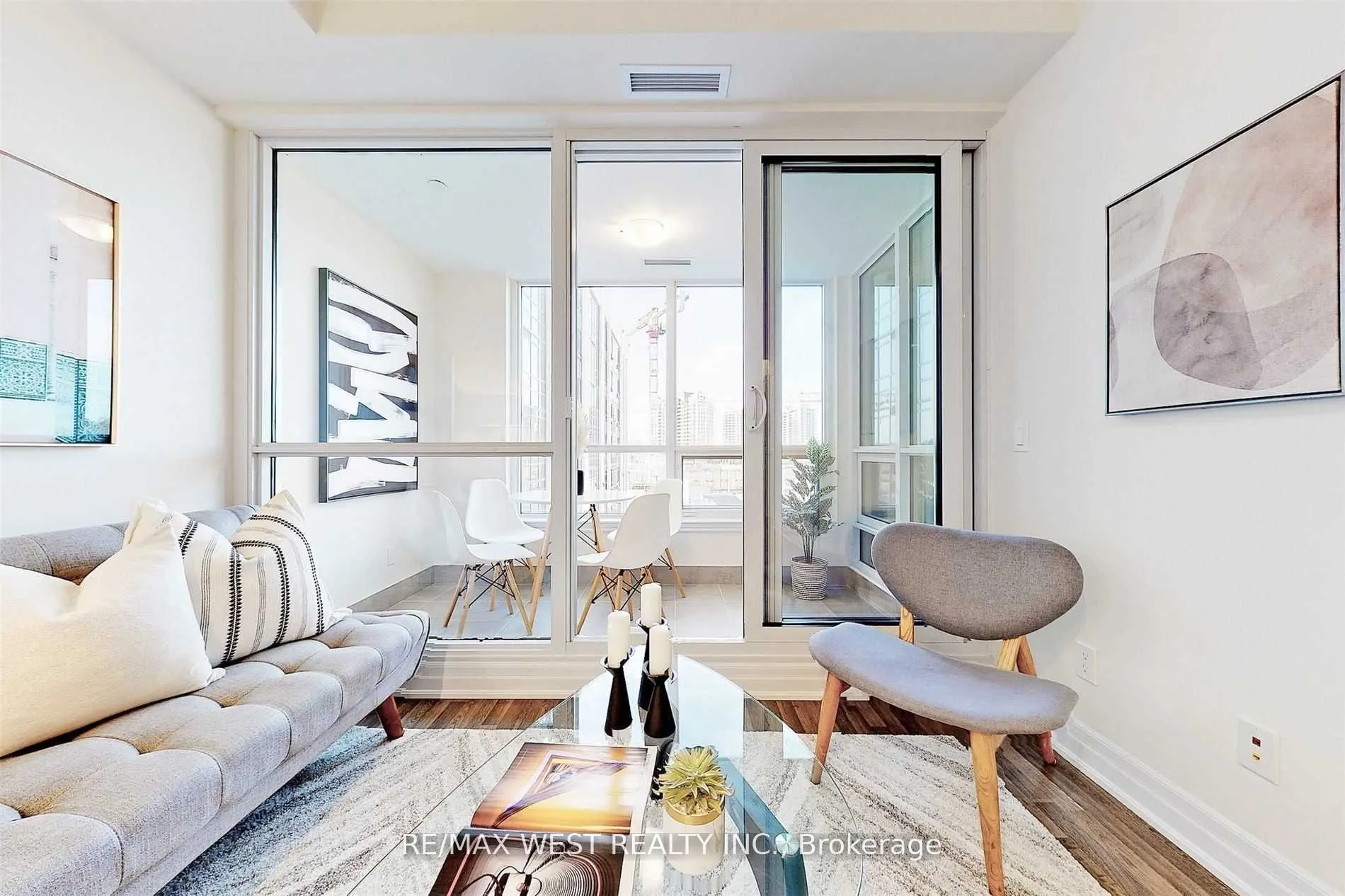 9085 Jane Street, #301