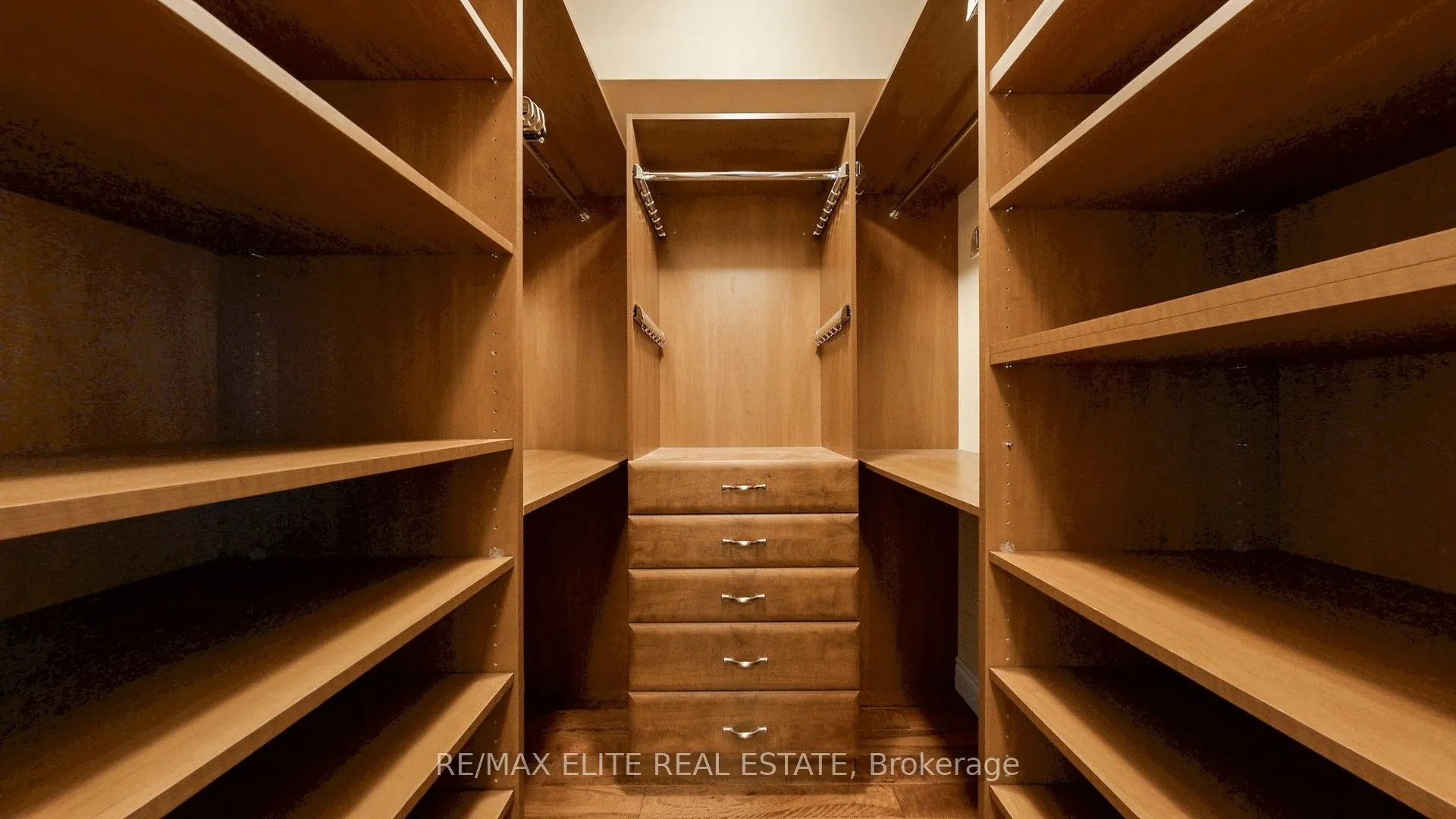 22 Clarissa Drive, #1409