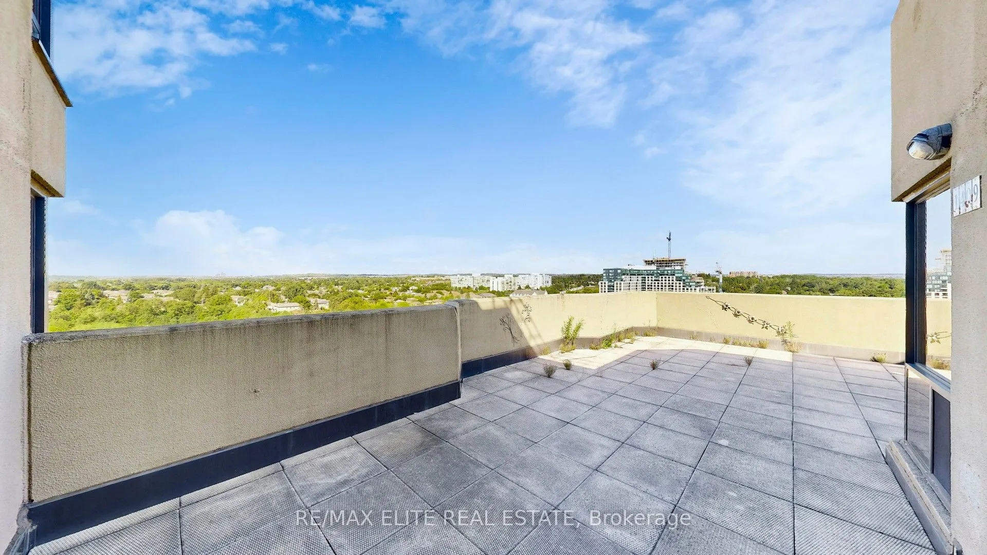 22 Clarissa Drive, #1409