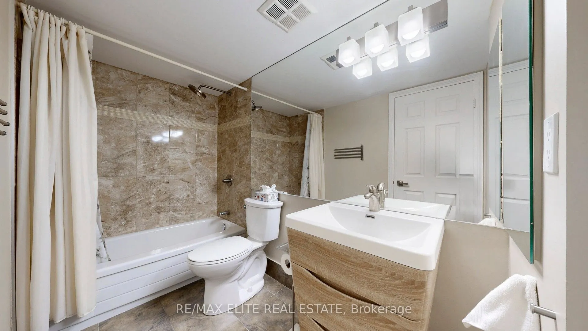 22 Clarissa Drive, #1409