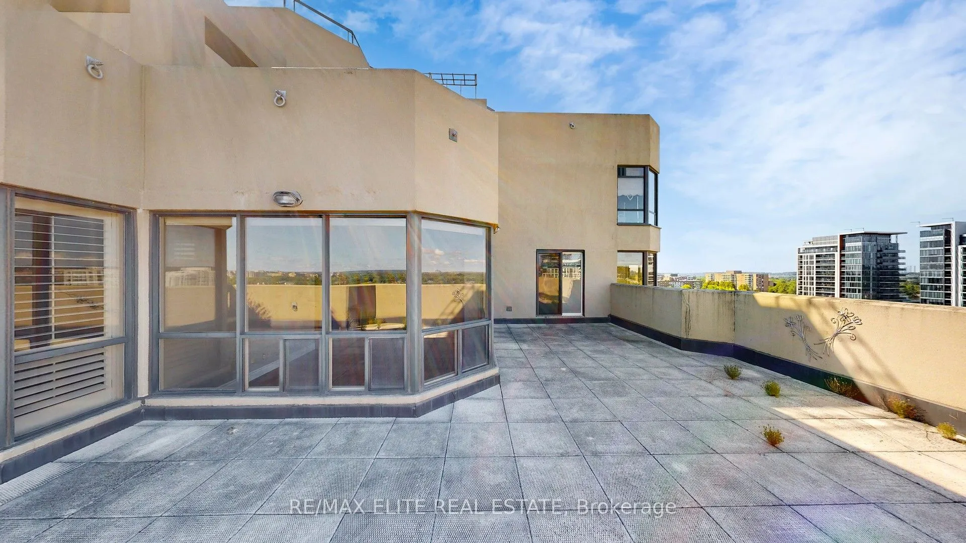 22 Clarissa Drive, #1409