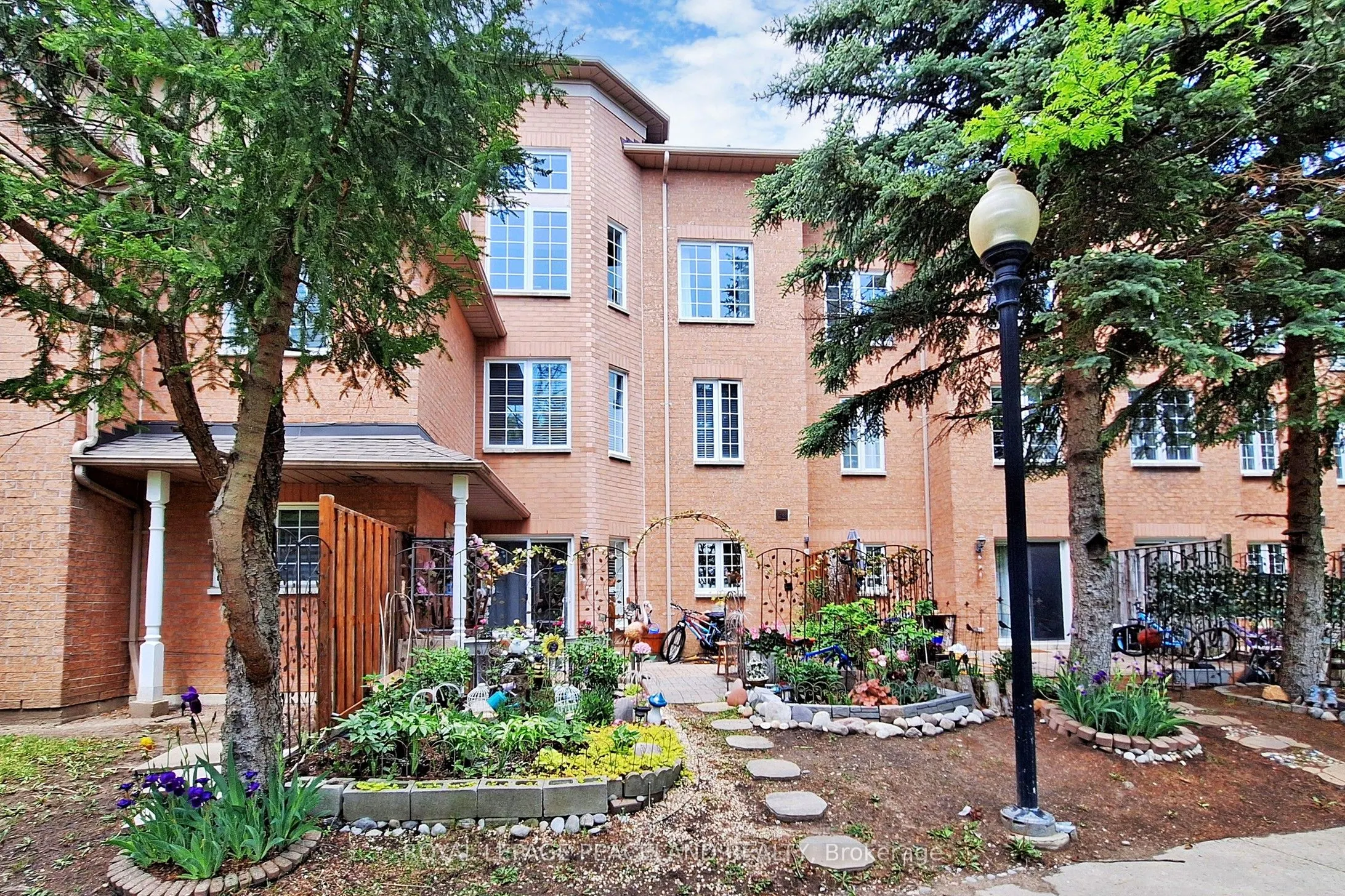 15 St Moritz Way, #3