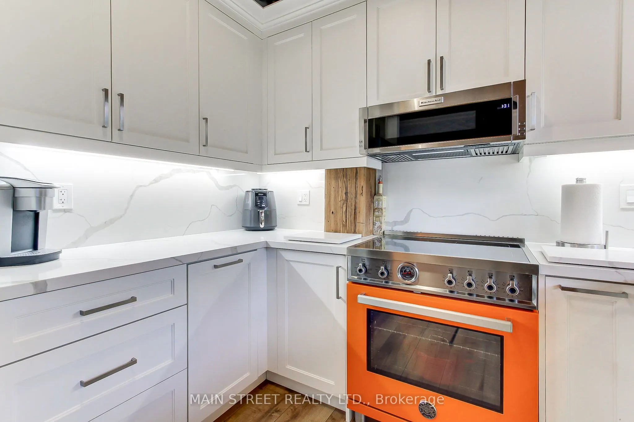 543 Timothy Street, #107