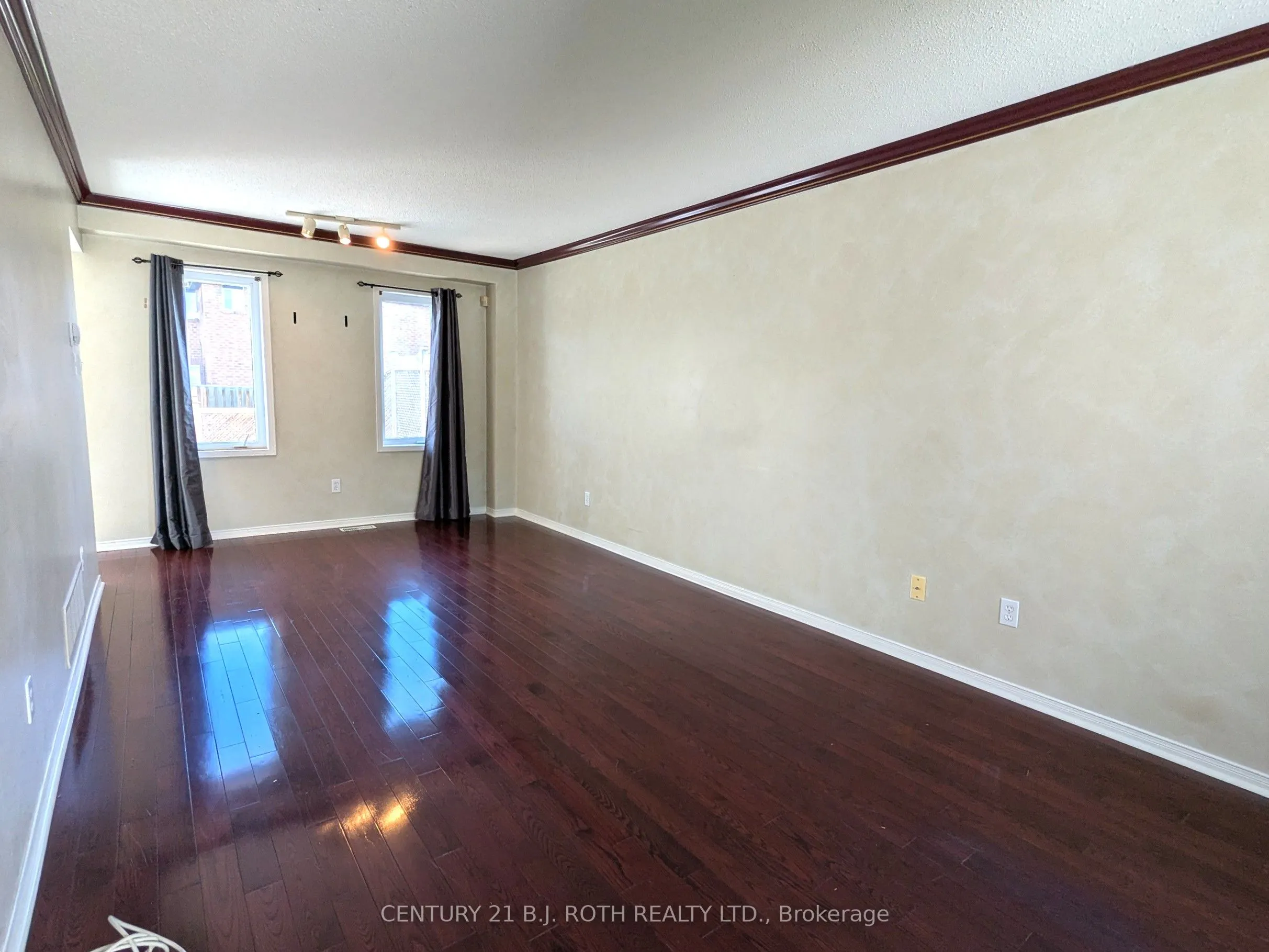 1122 KENSINGTON Street