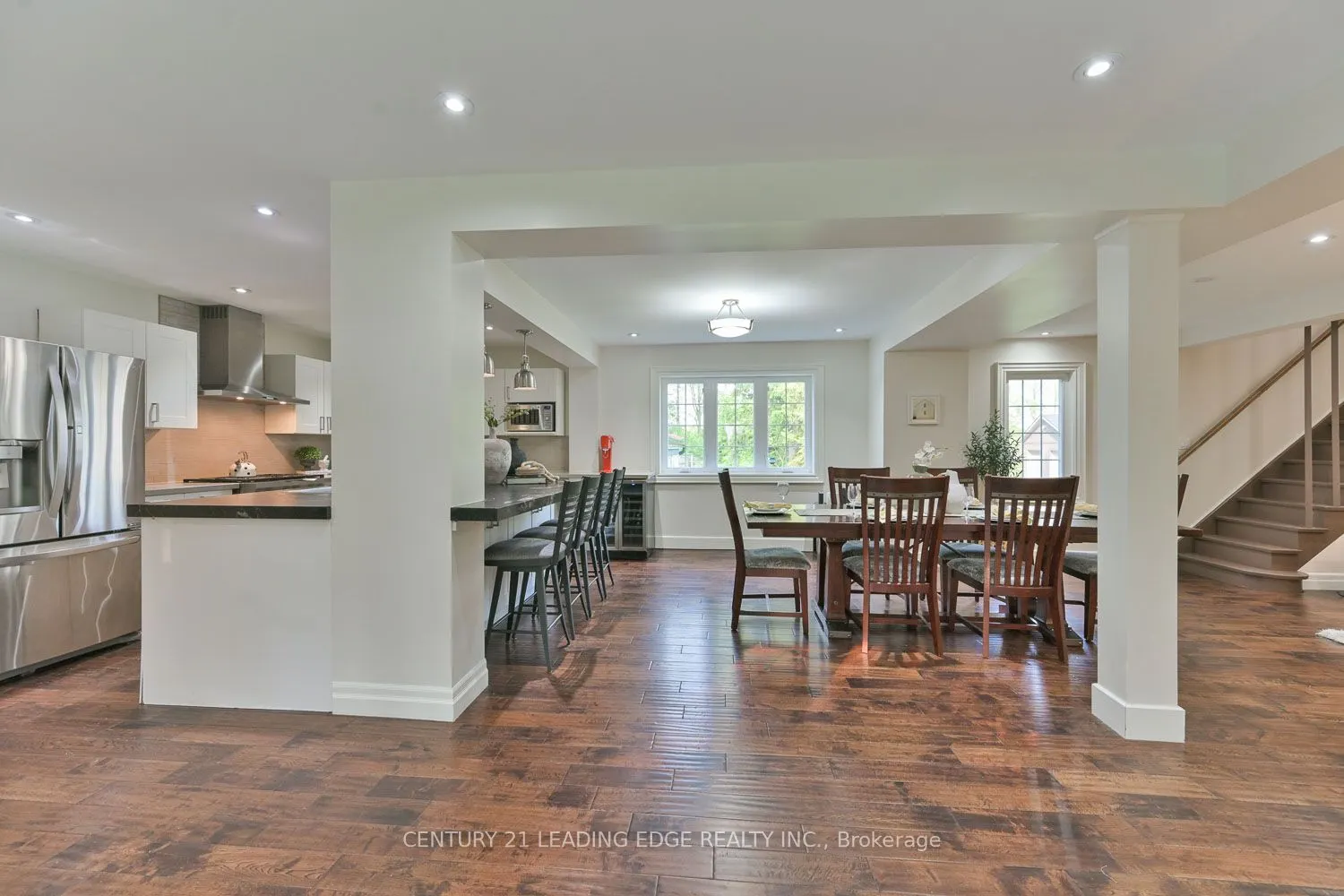 5845 Aurora Road