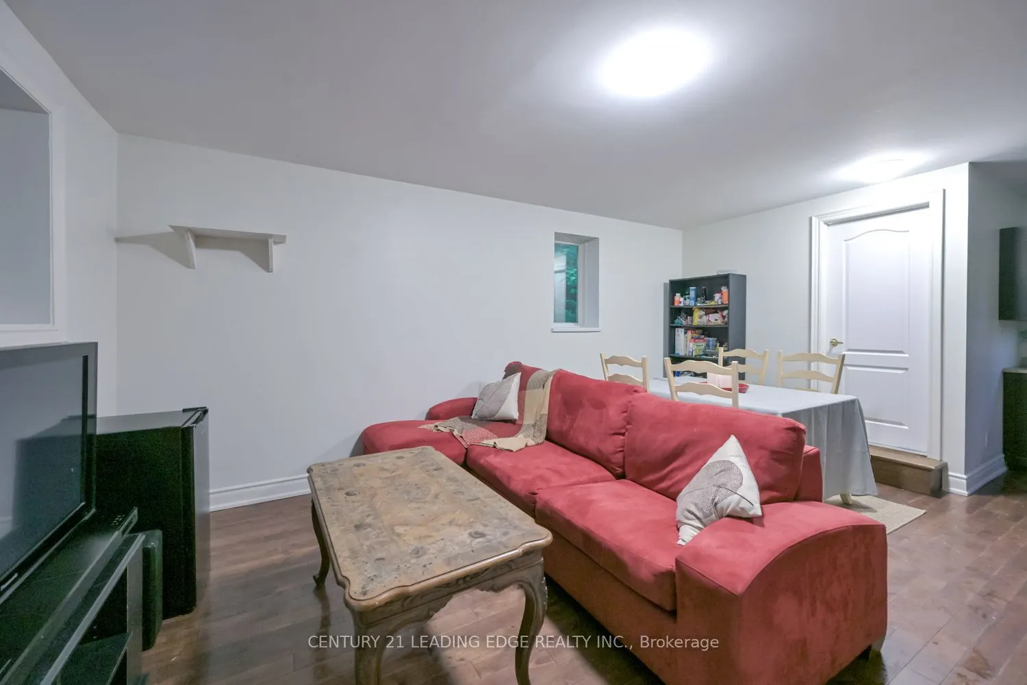 5845 Aurora Road