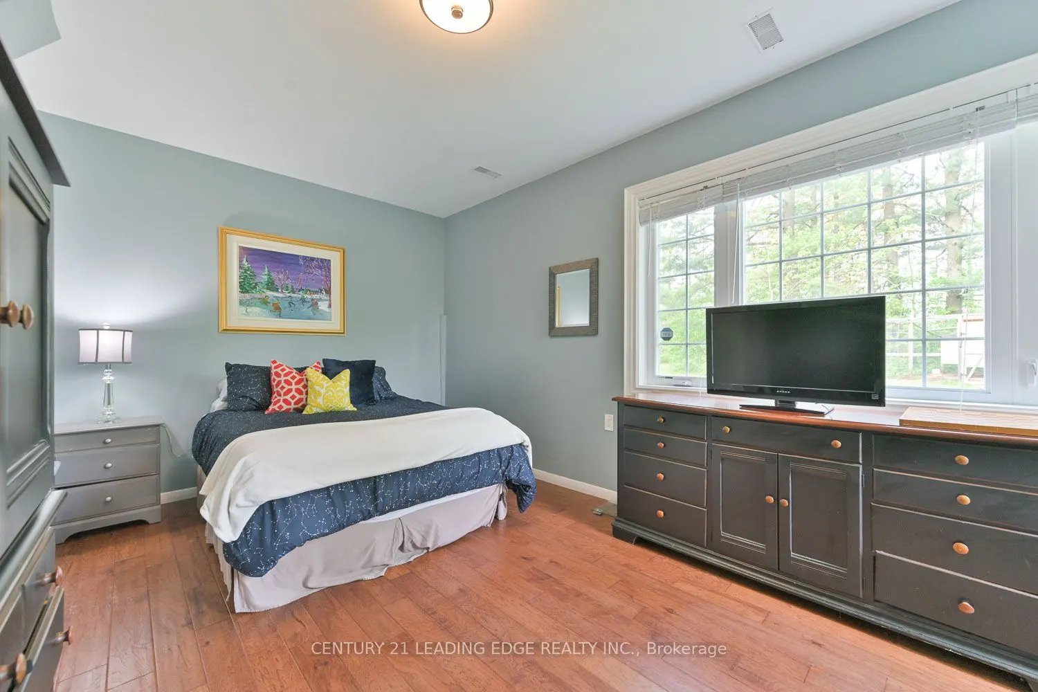 5845 Aurora Road
