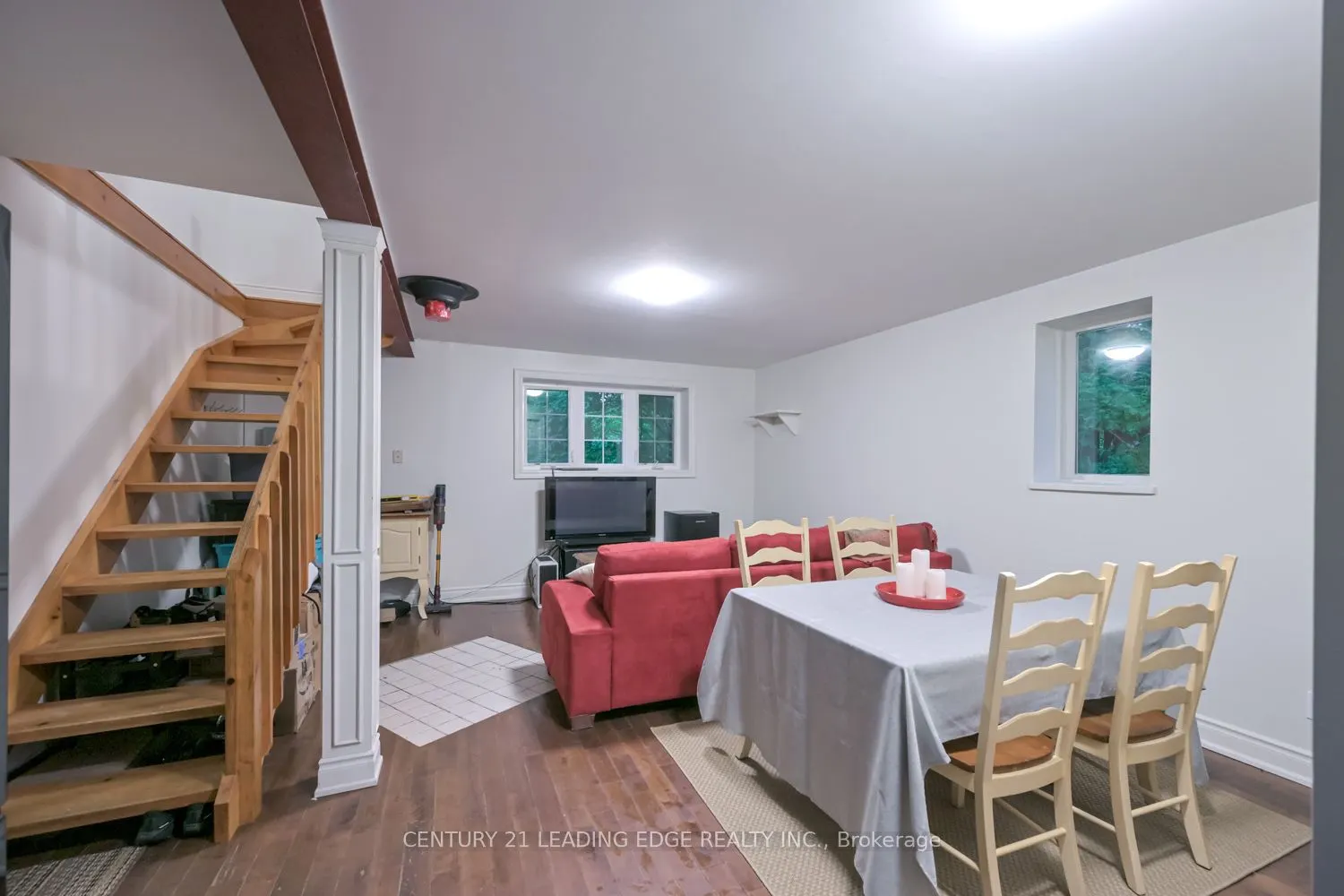 5845 Aurora Road