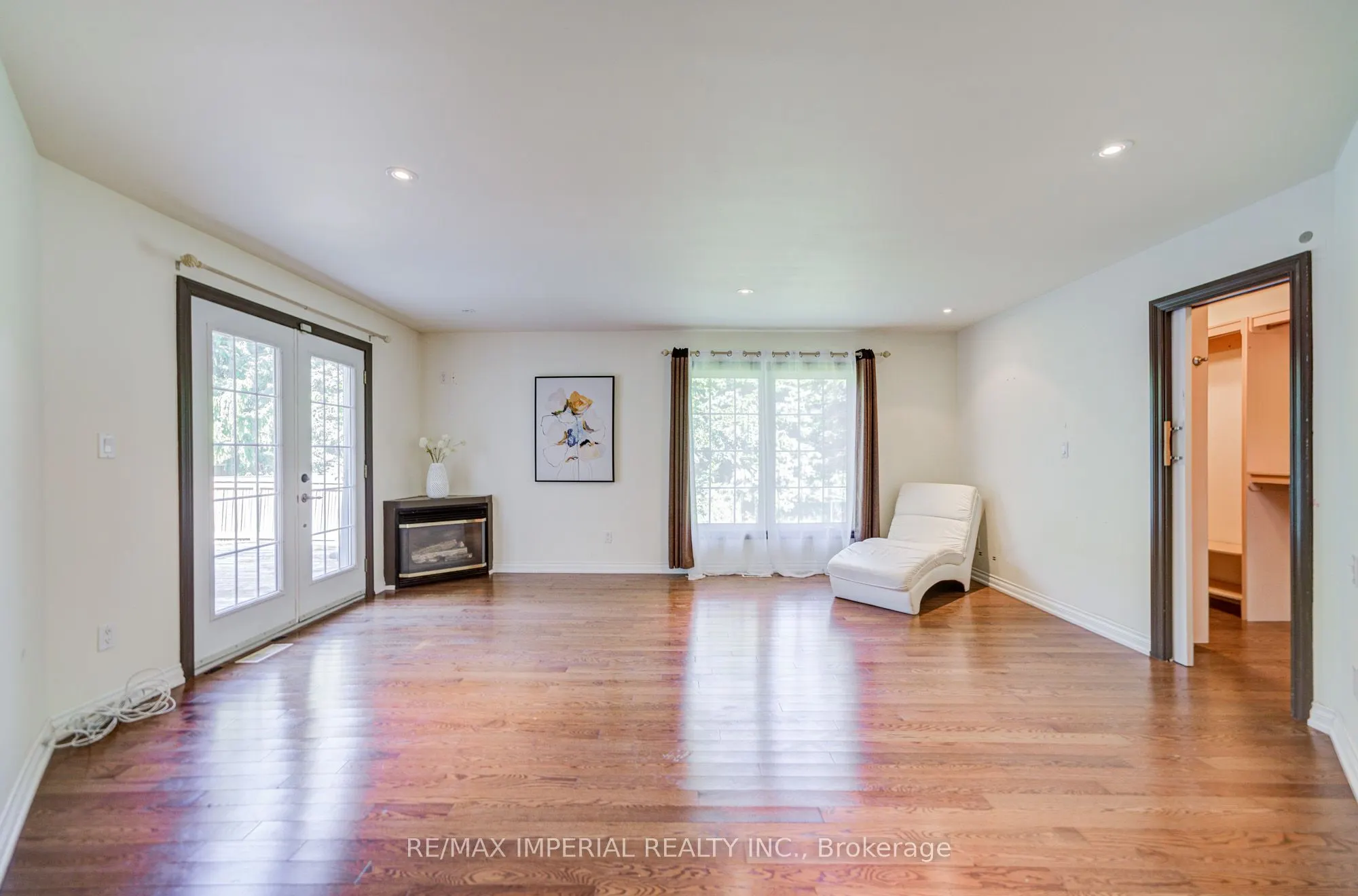 20 Blackforest Drive